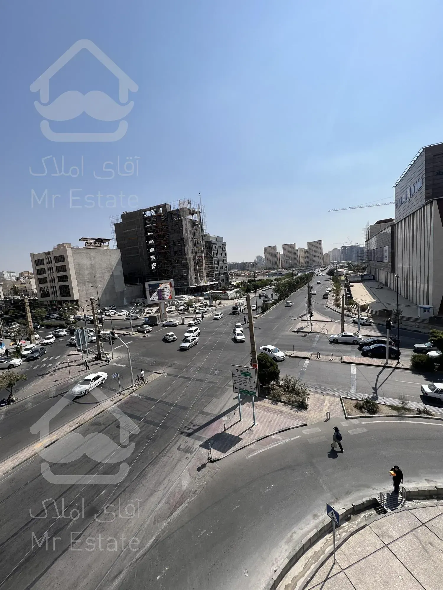 ۲۴۵ متر اداری-تجاری ۳ نبش. تابلوخور عالی