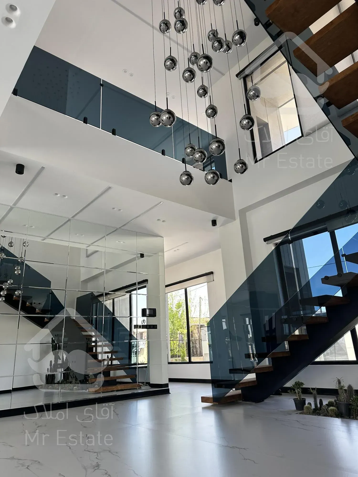 1350 متر ویلا دوبلکس مدرن لوکس شهرک خانه تهران پرندک