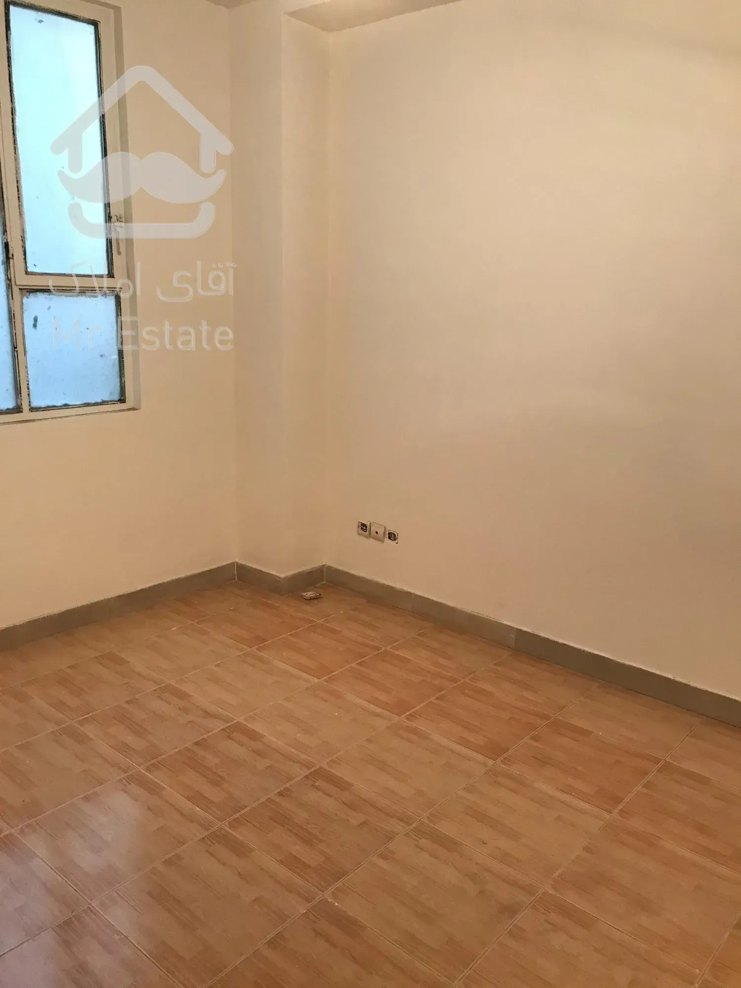 50 متر تک واحدی با پارکینگ بازسازی شده