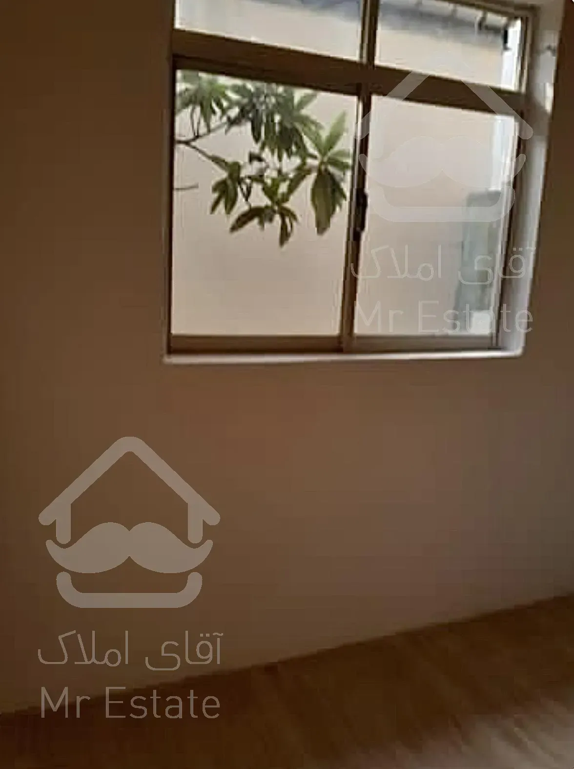 زمین قدیمی با بنای کلنگی(خانه ویلایی قدیمی)