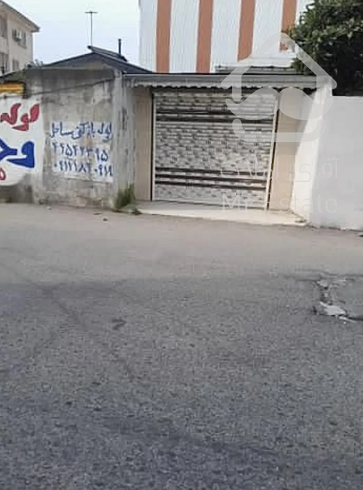 زمین قدیمی با بنای کلنگی(خانه ویلایی قدیمی)