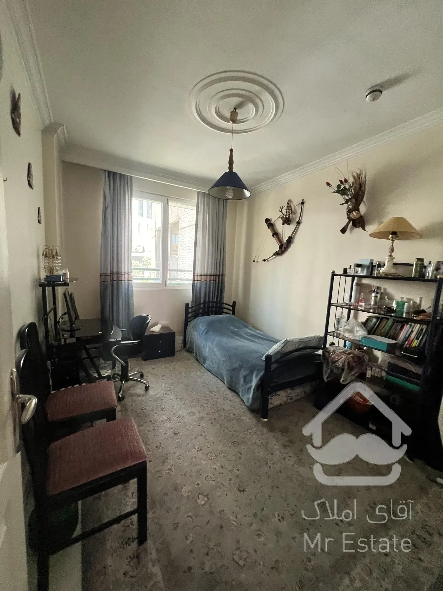 فروش برج در دریاچه چیتگر