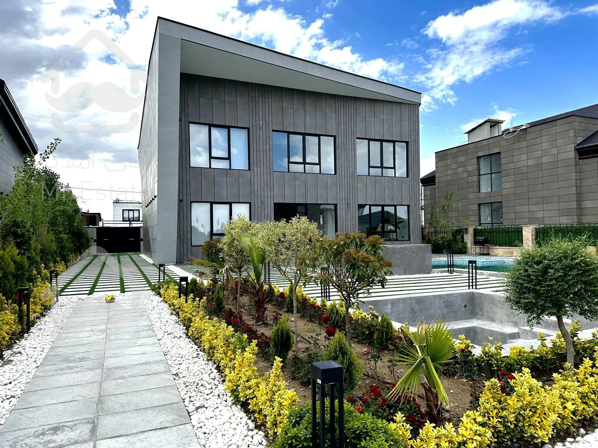 1350 متر ویلا دوبلکس مدرن لوکس شهرک خانه تهران پرندک