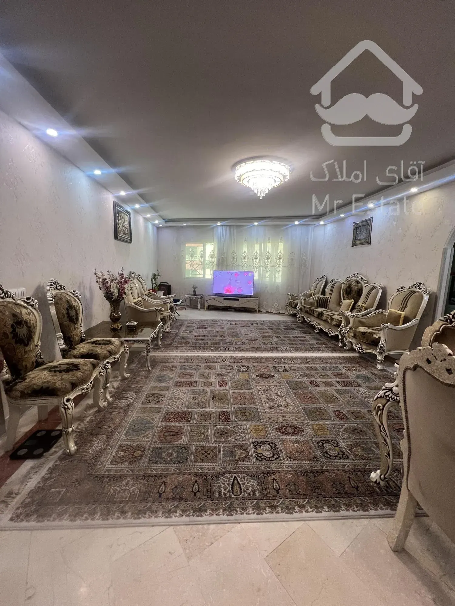 فروش واحد ۱۱۵ متری / دریاچه