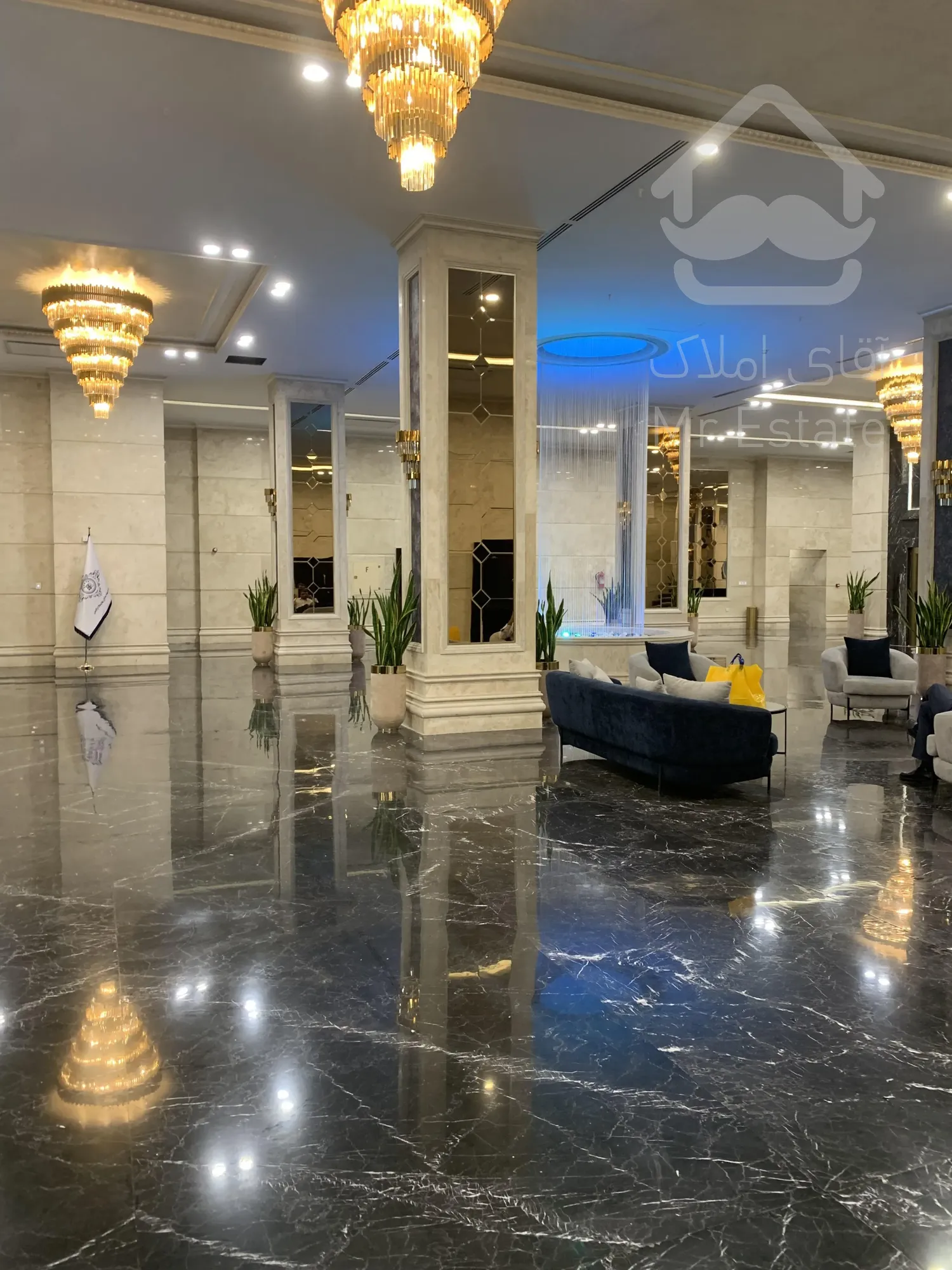 پیش فروش واحد تجاری 31 متری لوکس در رونیکامال،امضایی مدرن در قلب پونک