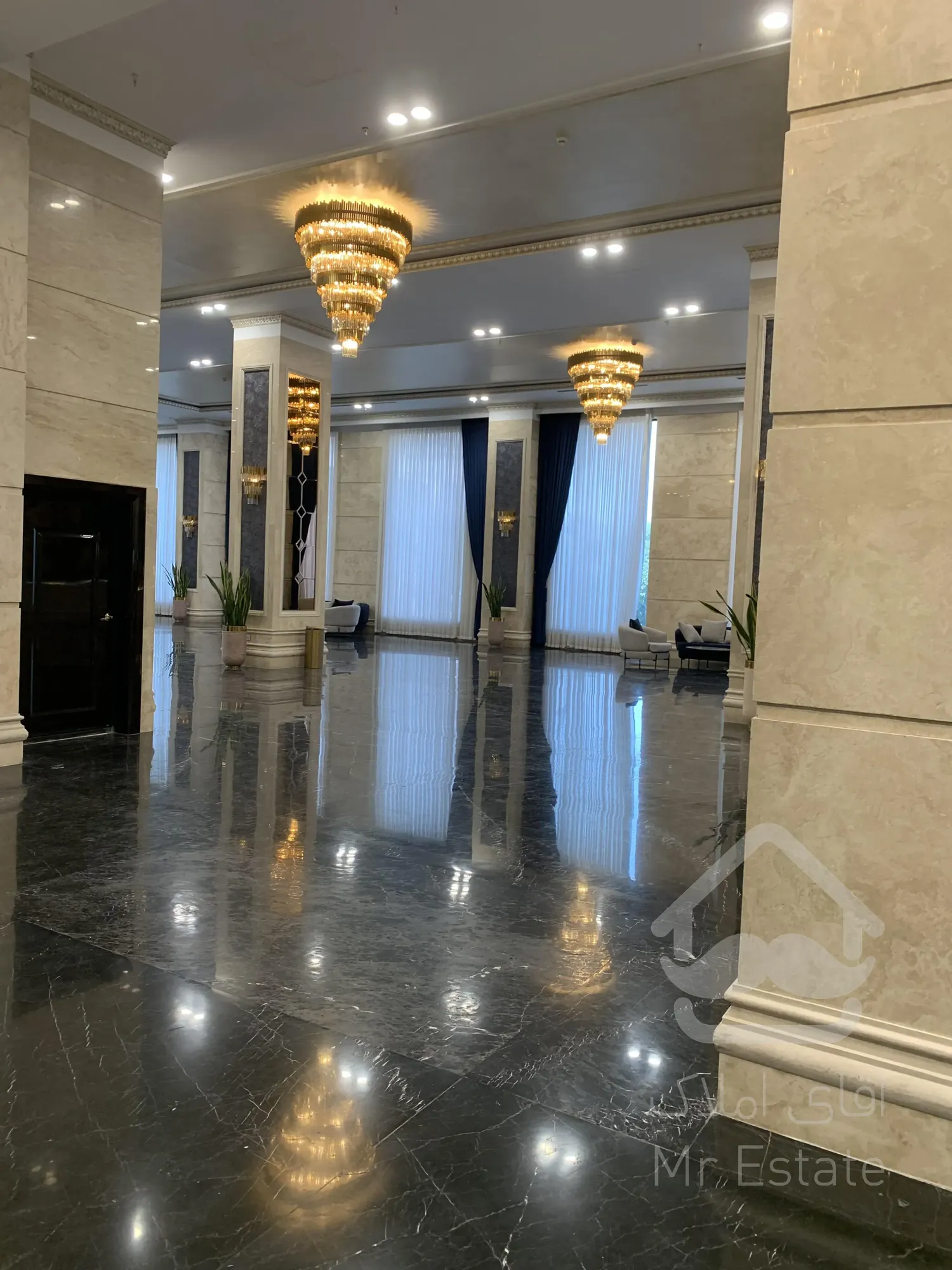 پیش فروش واحد تجاری 31 متری در رونیکامال میرزا بابائی،انتخابی برای کسب و کارهای مدرن