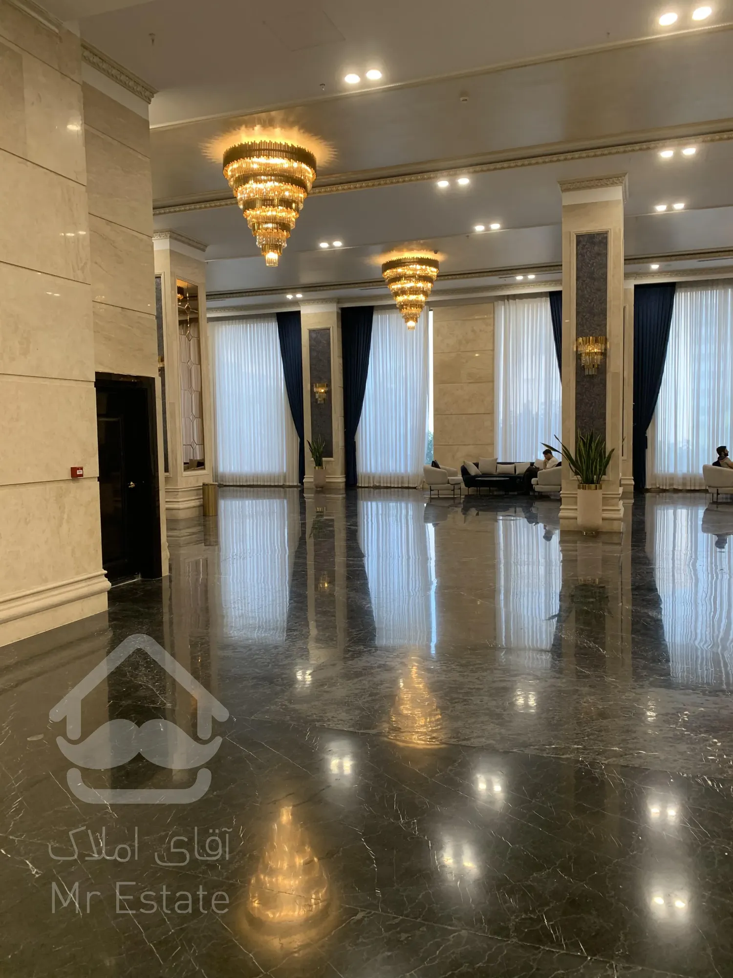 فروش آپارتمان اداری مدرن 84متری در تنها برج اداری تهران