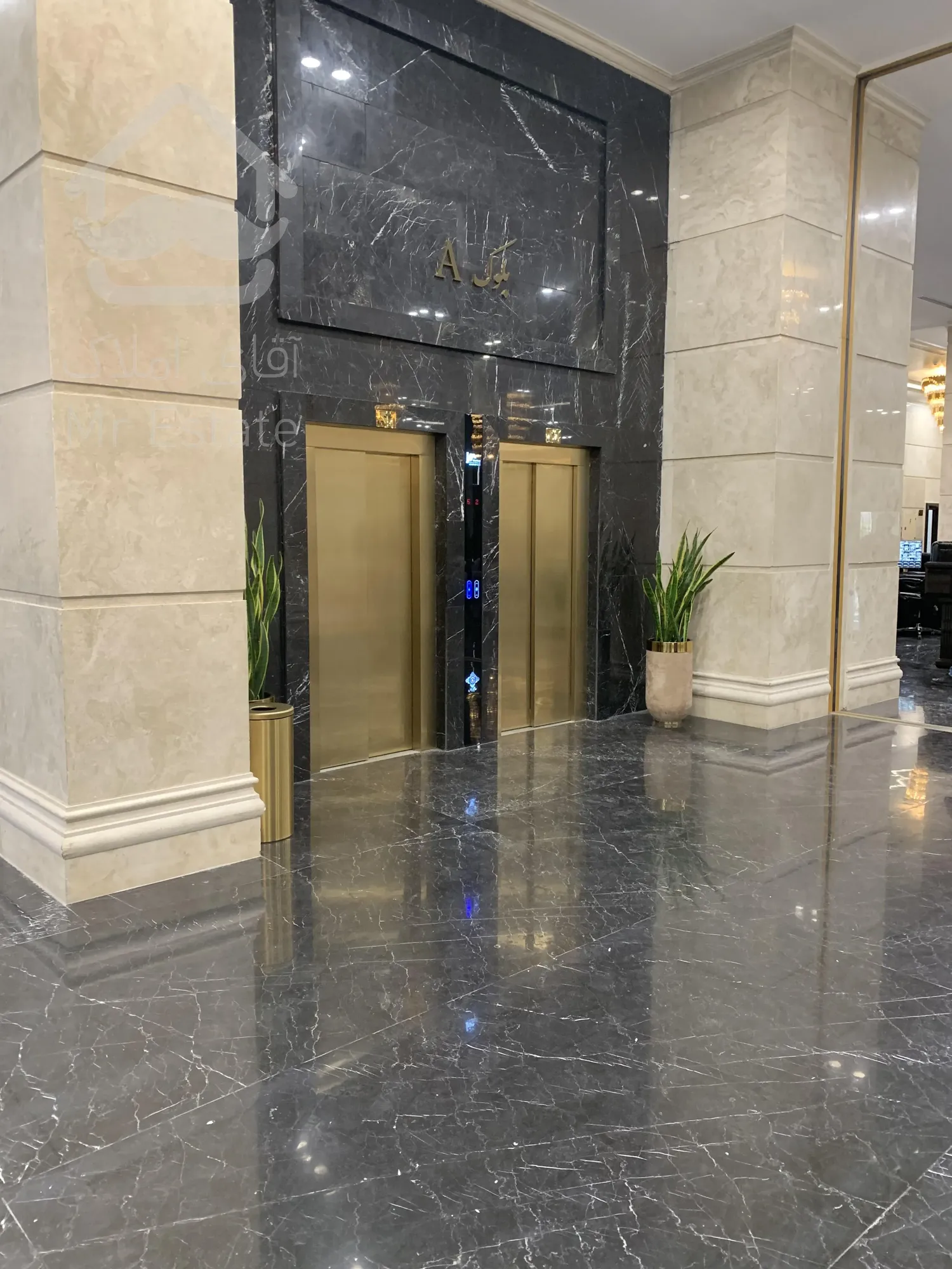 پیش فروش واحد تجاری 31 متری در رونیکامال پونک،امضایی مدرن در قلب پونک