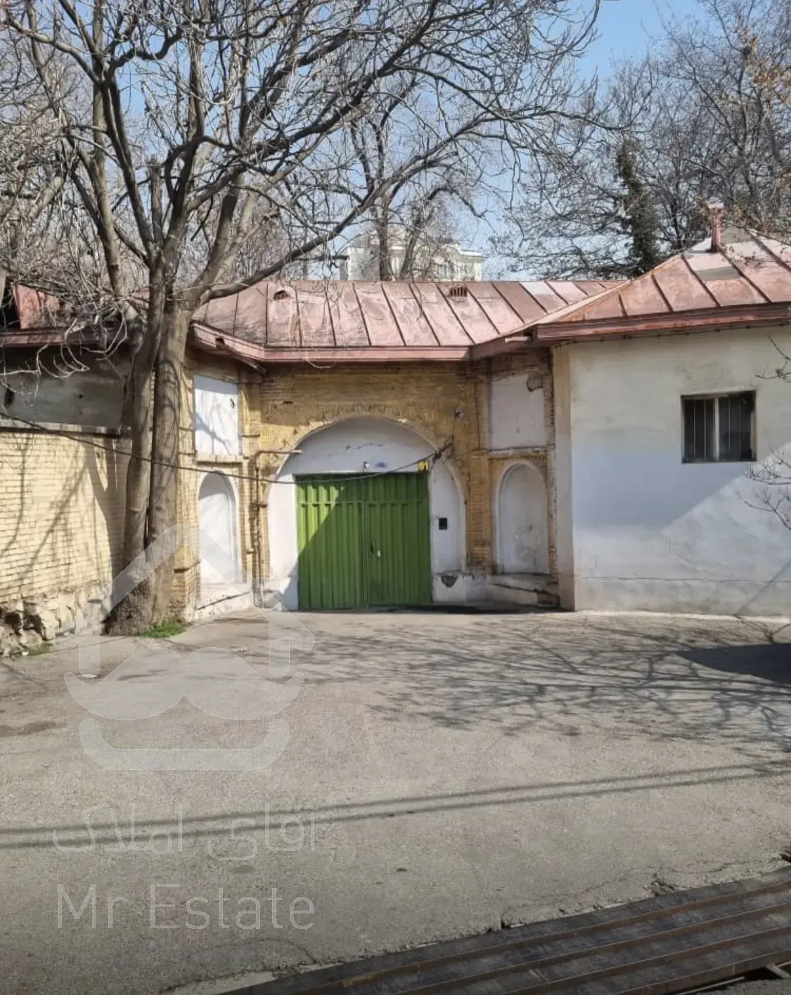 فروش خانه باغ شمرون  ۸۵۰۰ مثر زمین اعیانی ۱۷۰۰مثر مستعد مرمت و سرمایه‌گذاری