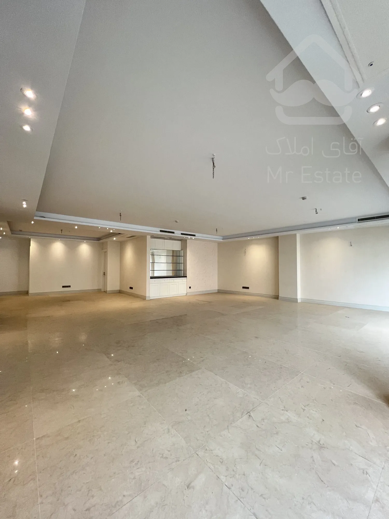 280 متر/نیاوران/کلید نخورده/فول