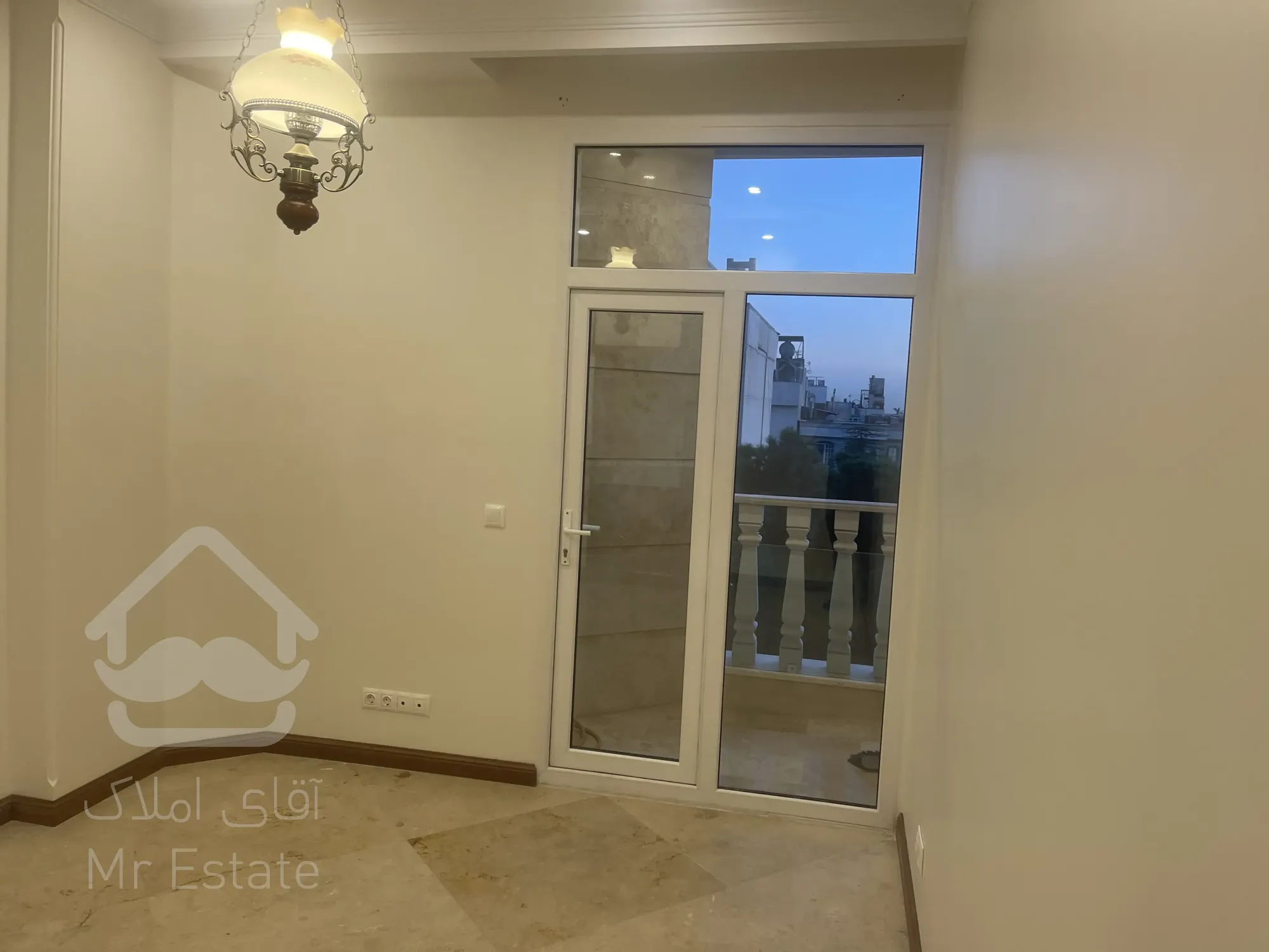 فروش 90 متری اندرزگو