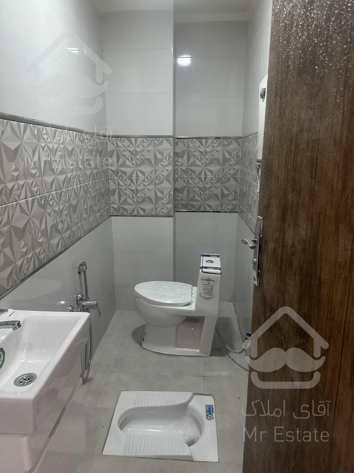 آپارتمان ١٢٠ متری/طبقه ششم/دوخواب