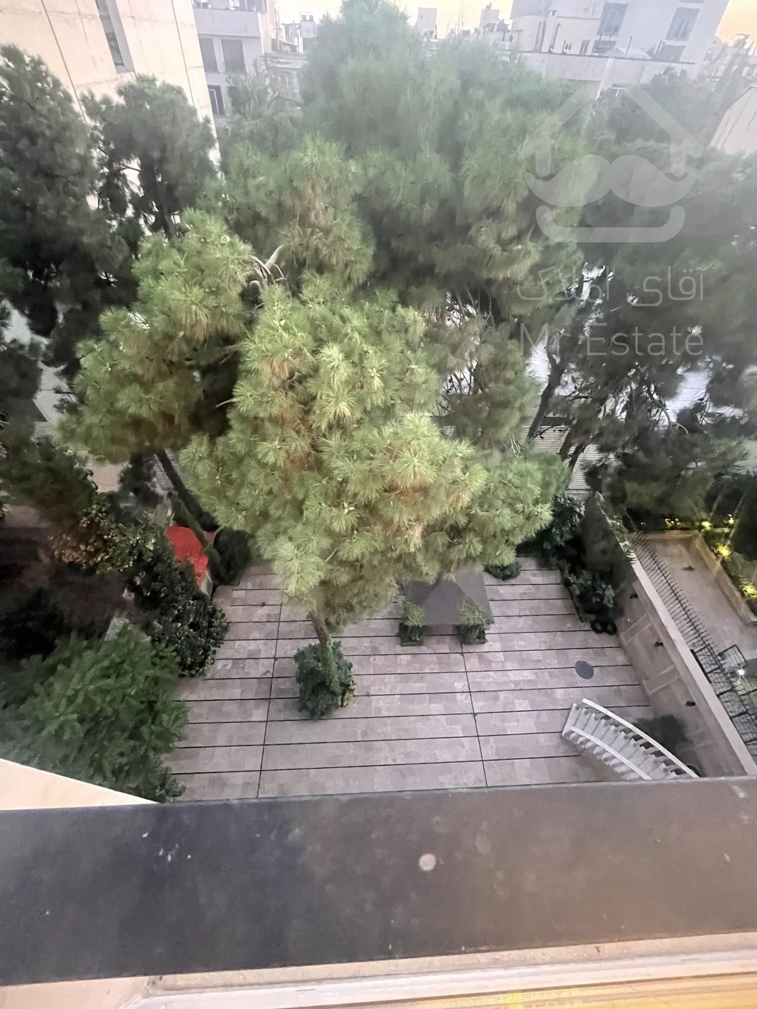 فروش 90 متری اندرزگو