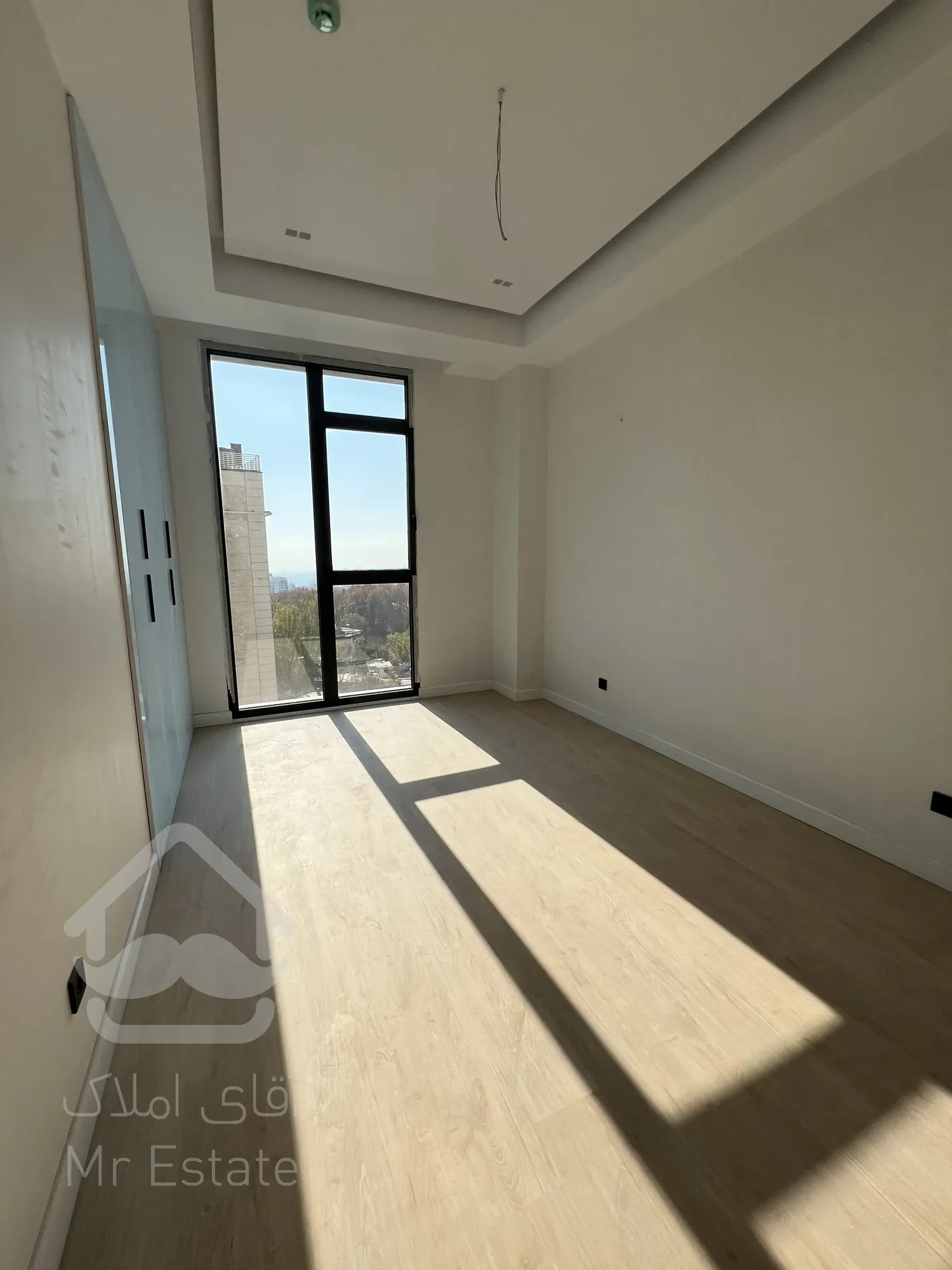 145متر ۳ خ شمال کاخ نیاوران مدرن