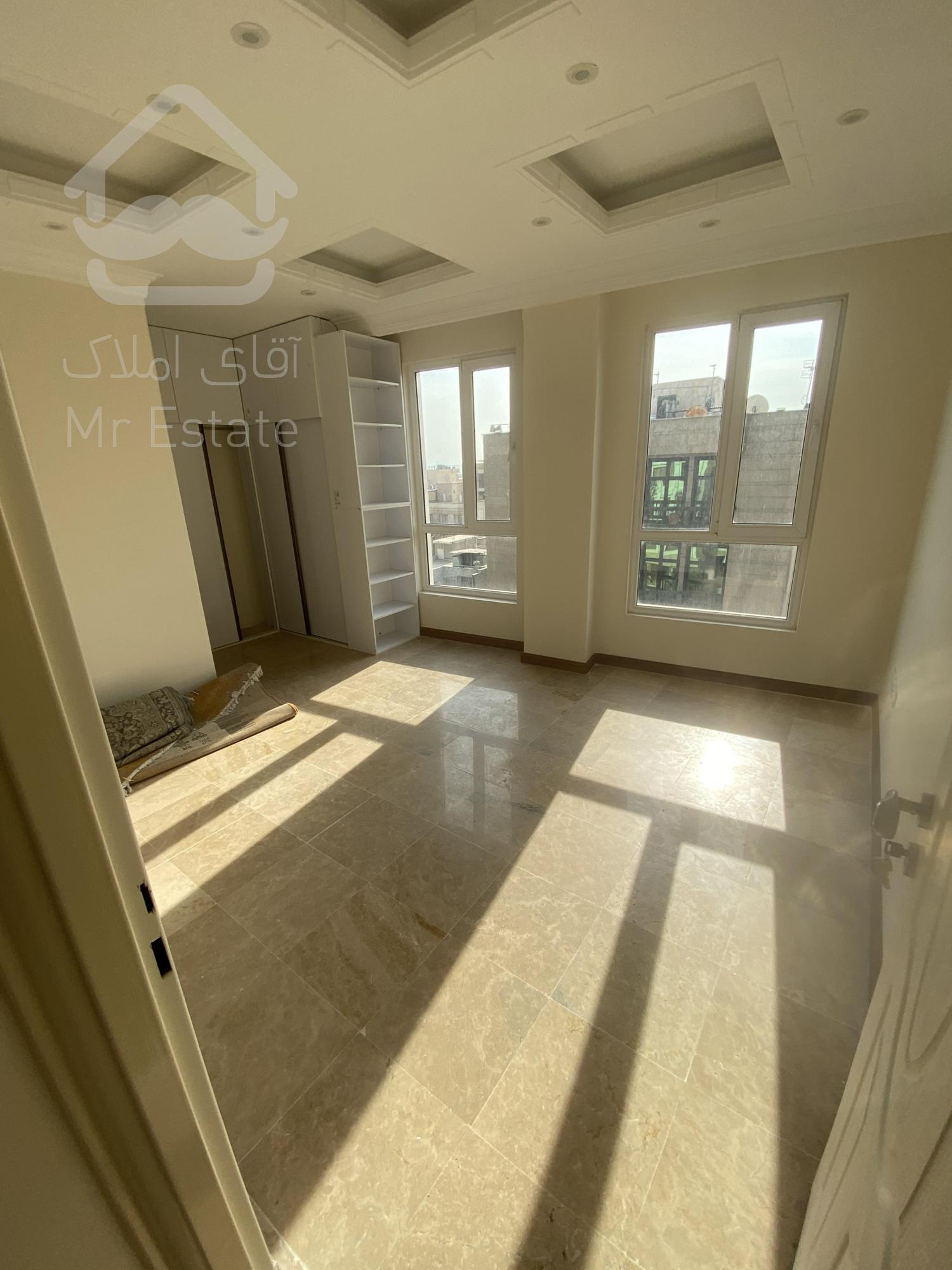 نياوران،٢١٥متر،قصر طلايي