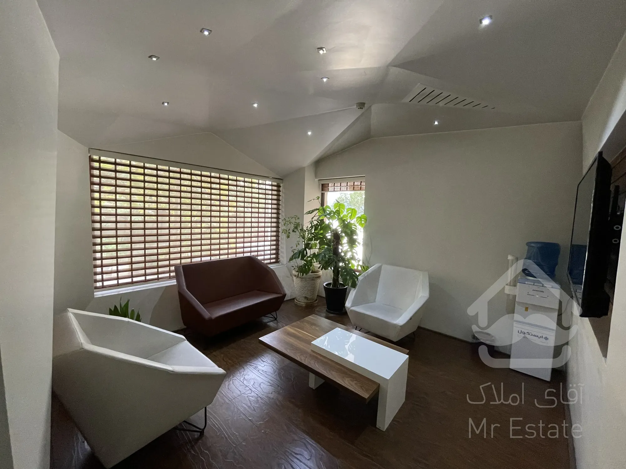 رهن و اجاره ۲۲۵متر فرمانیه عسگریان فول مشاعات