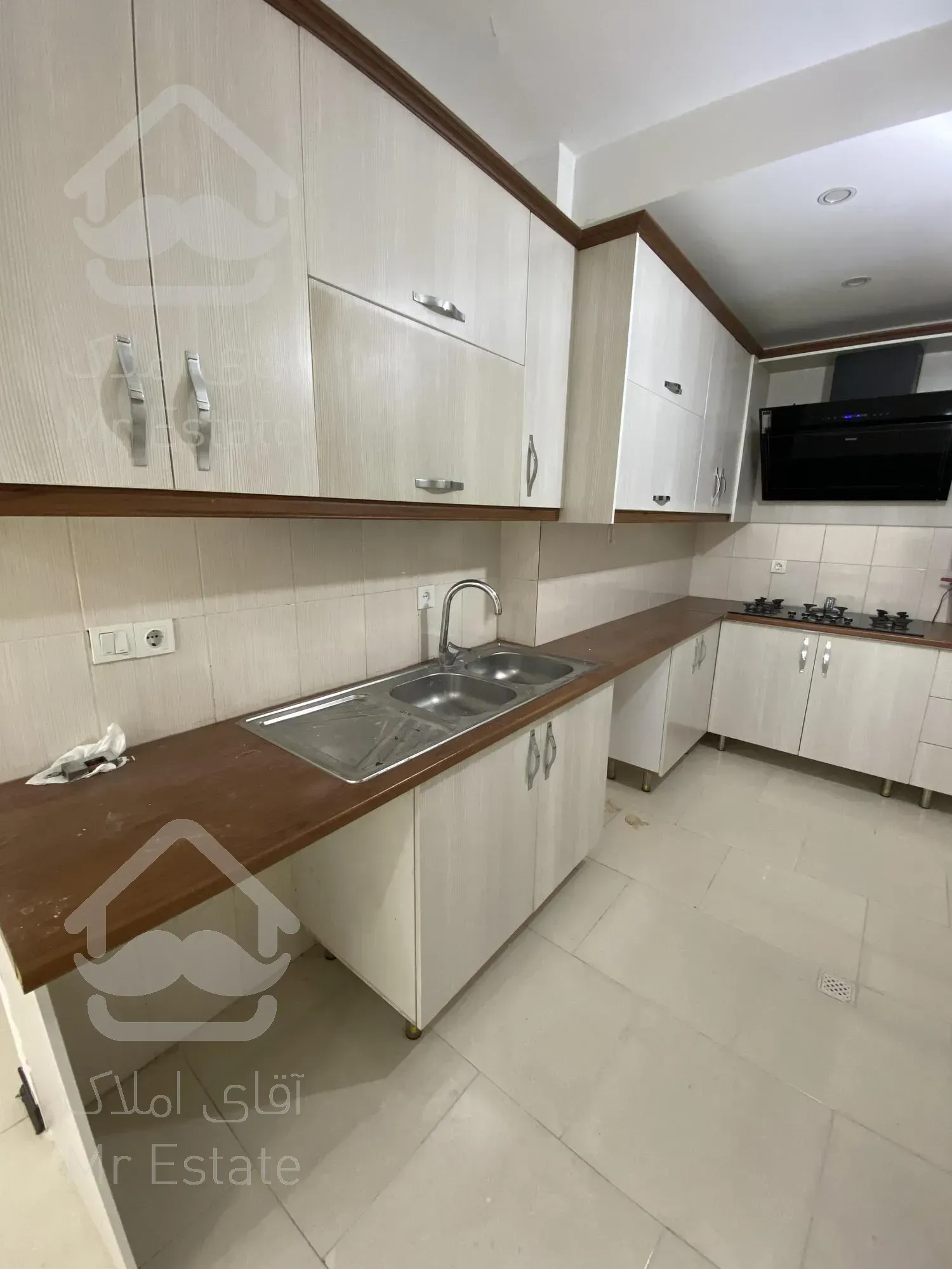 ۹۱متر،پلان مربع،فول امکانات