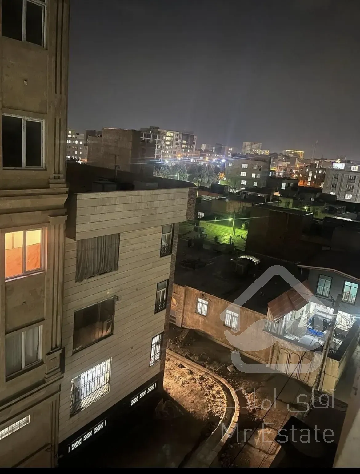 دپارتمان سلیمی/واحد۱۴۰متری/زیر قیمت منطقه