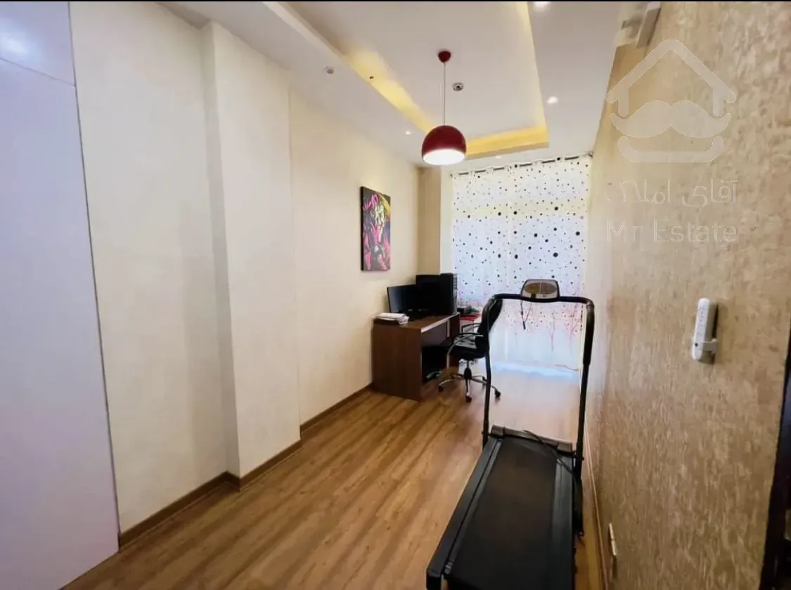 ۲۰۰متری۳خواب فروشی سوپر لوکس سند تکبرگ استخر دار فوق لاکچری