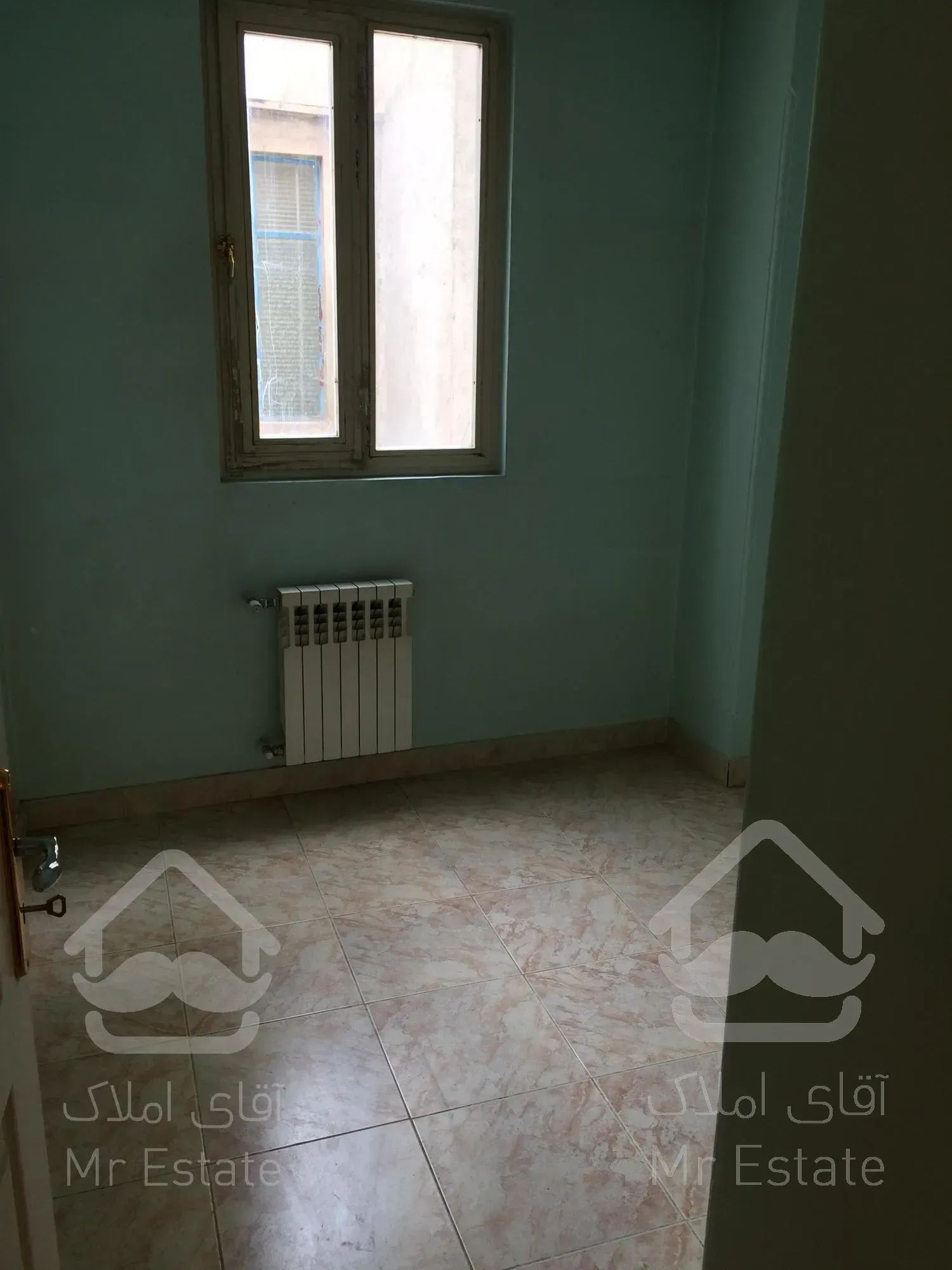 هاشمی ۶۲ متری ۲ خواب پارکینگ غیر مزاحم.