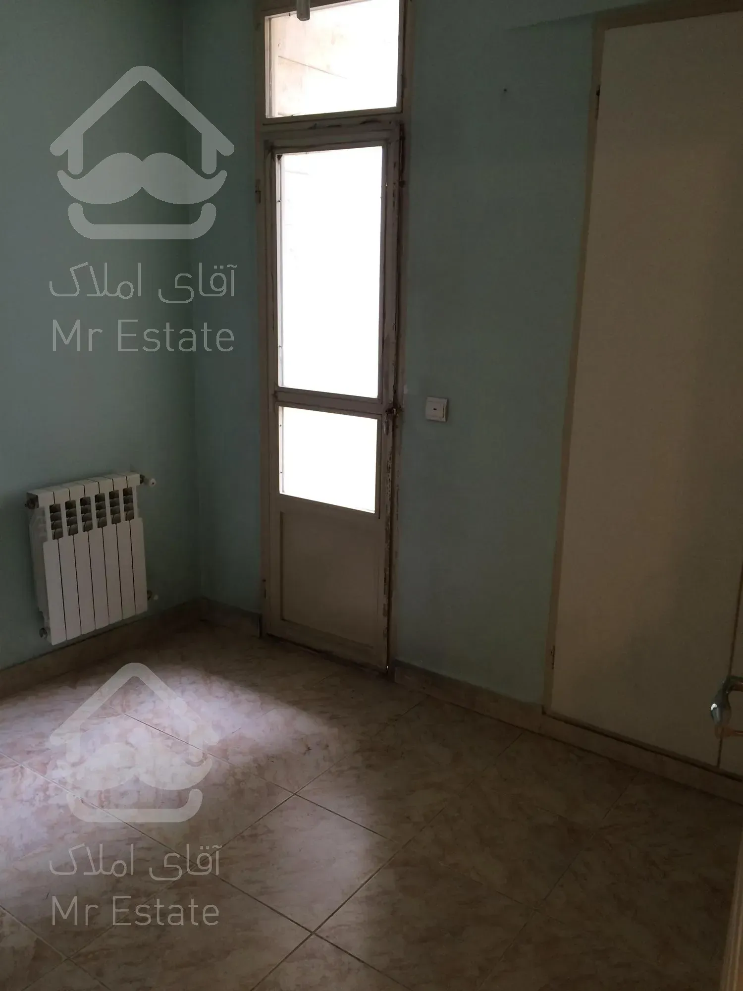 هاشمی ۶۲ متری ۲ خواب پارکینگ غیر مزاحم.