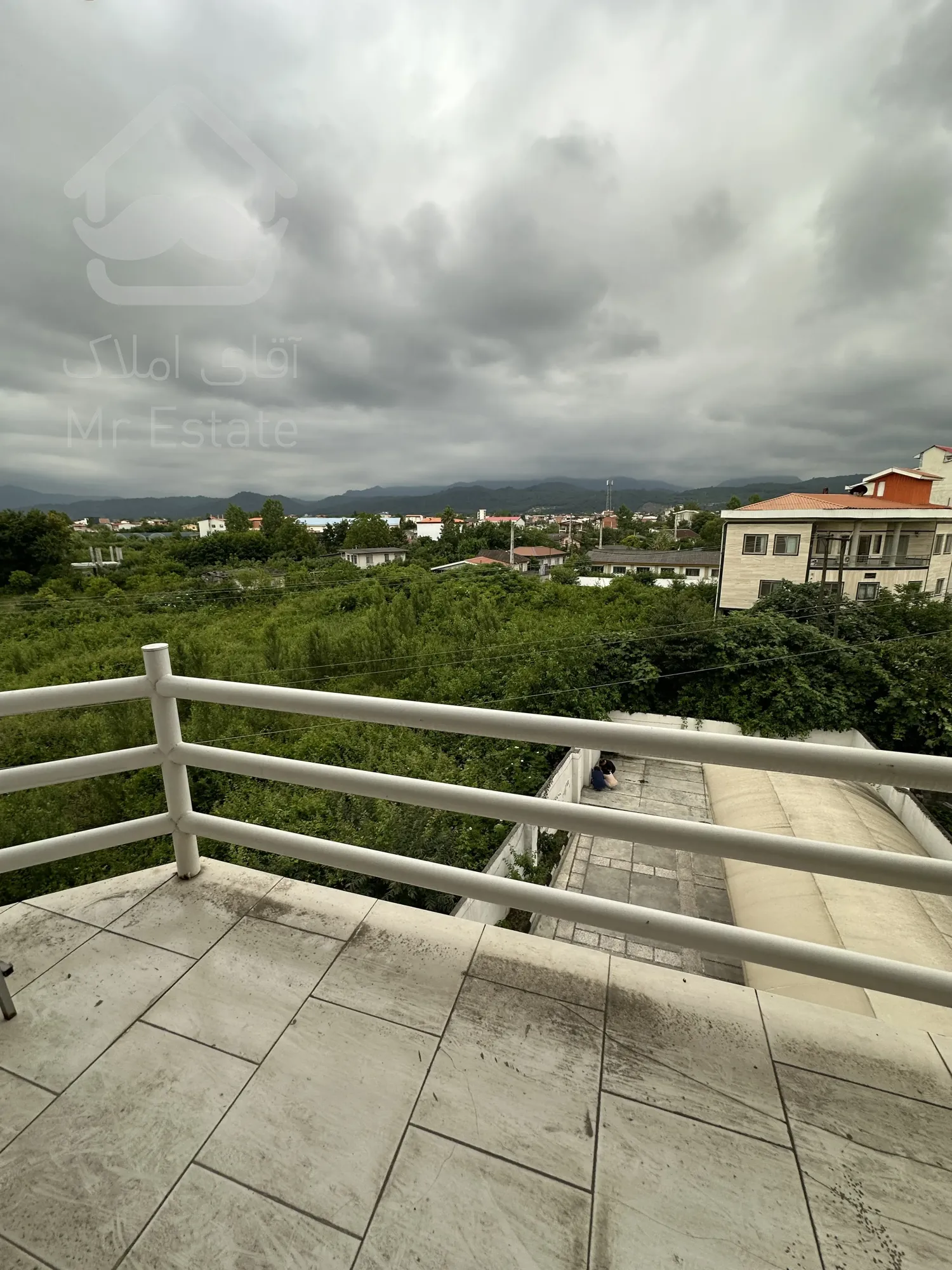 ۹۲ متر اپارتمان در بلوار کریمی نوشهر