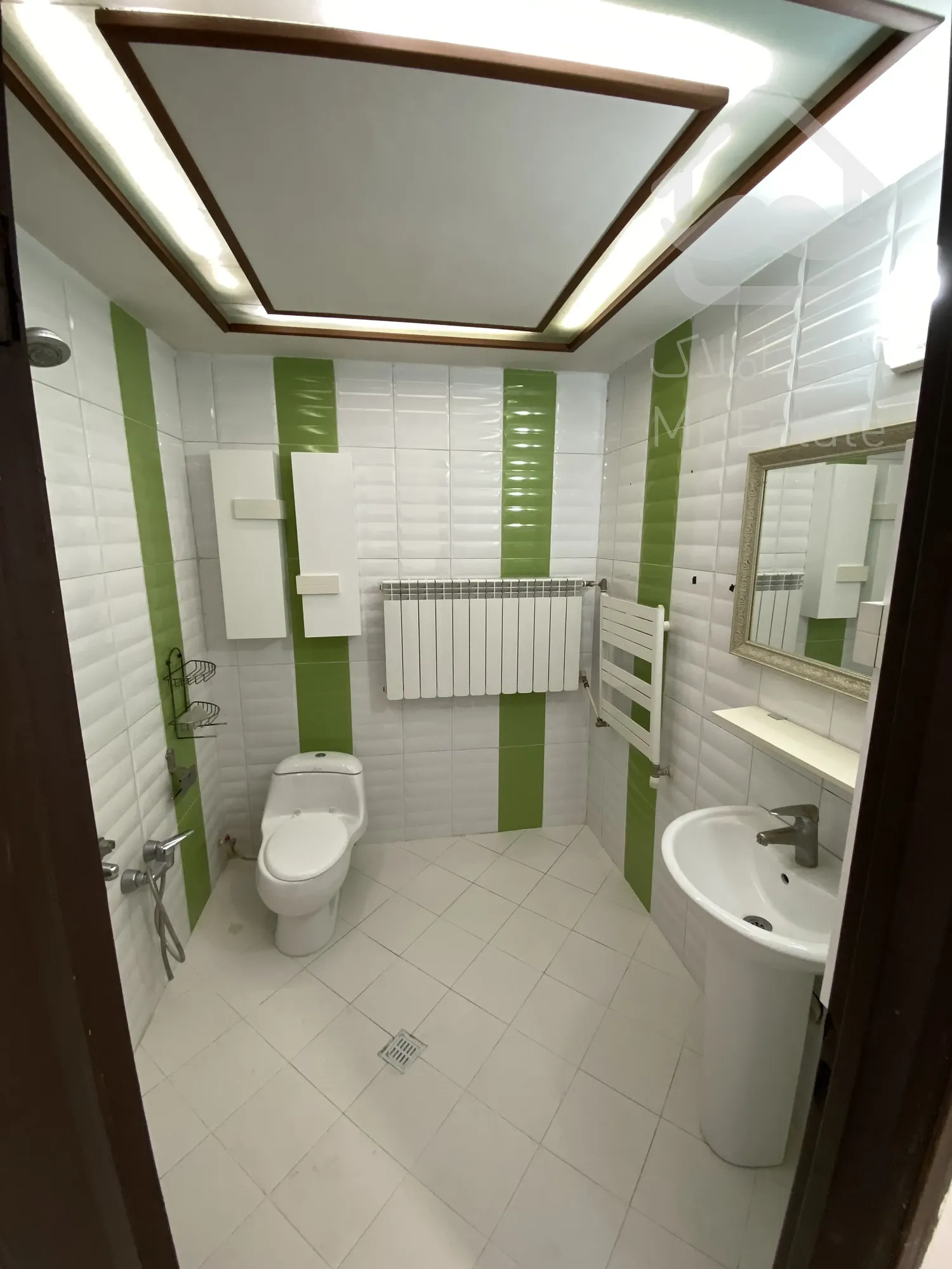 رهن فوق العاده اوکازیون اپارتمان بزرگ در اقبال لاهوری