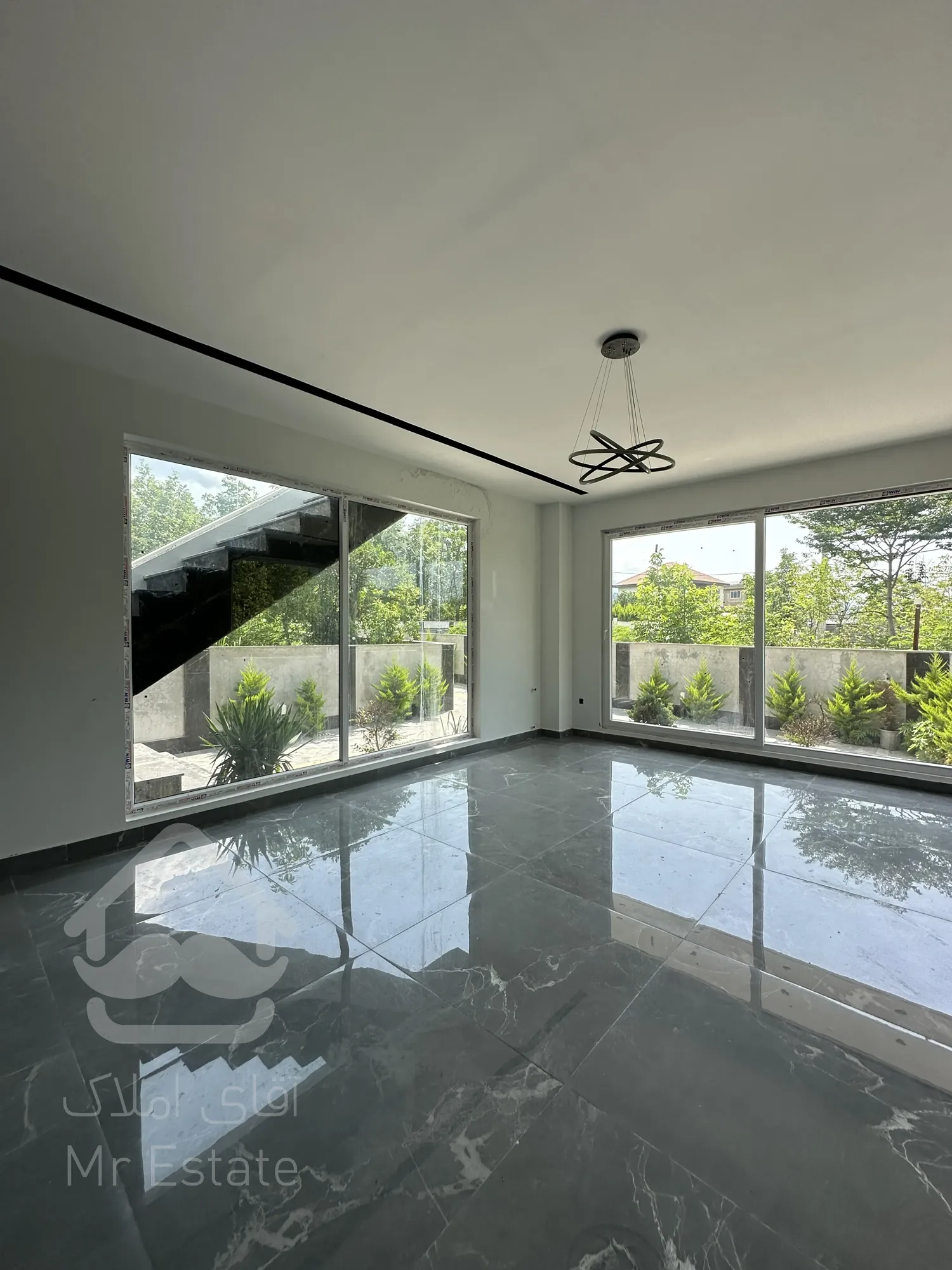 ۴۲۰ متر ویلا مدرن با شرایط ویژه در نوشهر