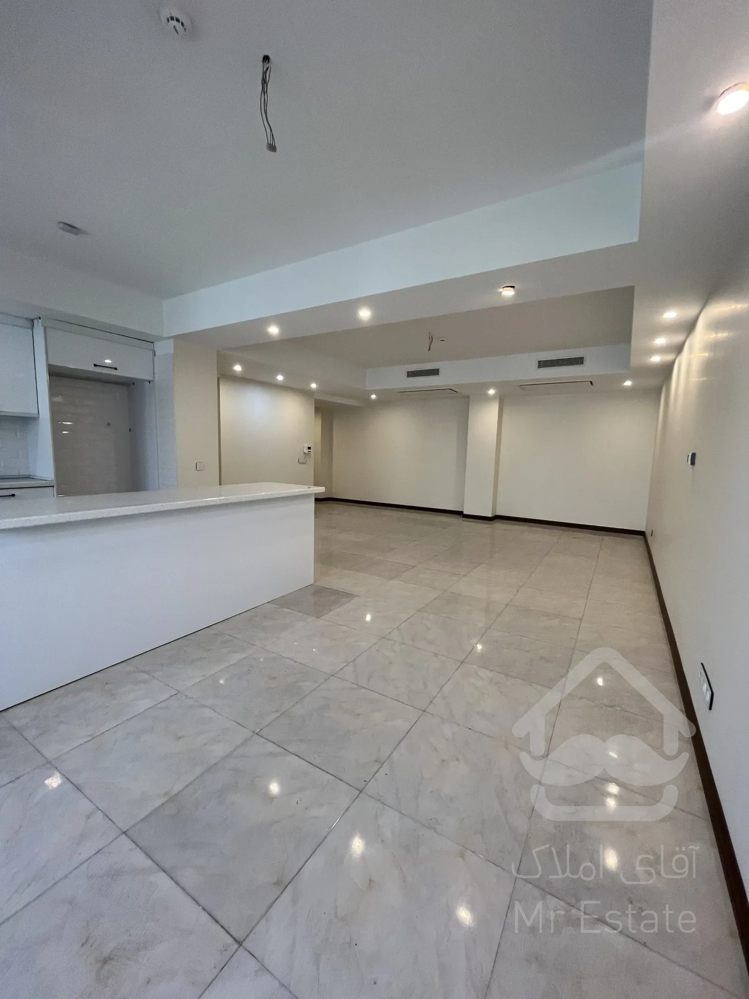 فروش واحد ۱۱۰متر۲خواب نور مستقیم کم واحد زیر قیمت