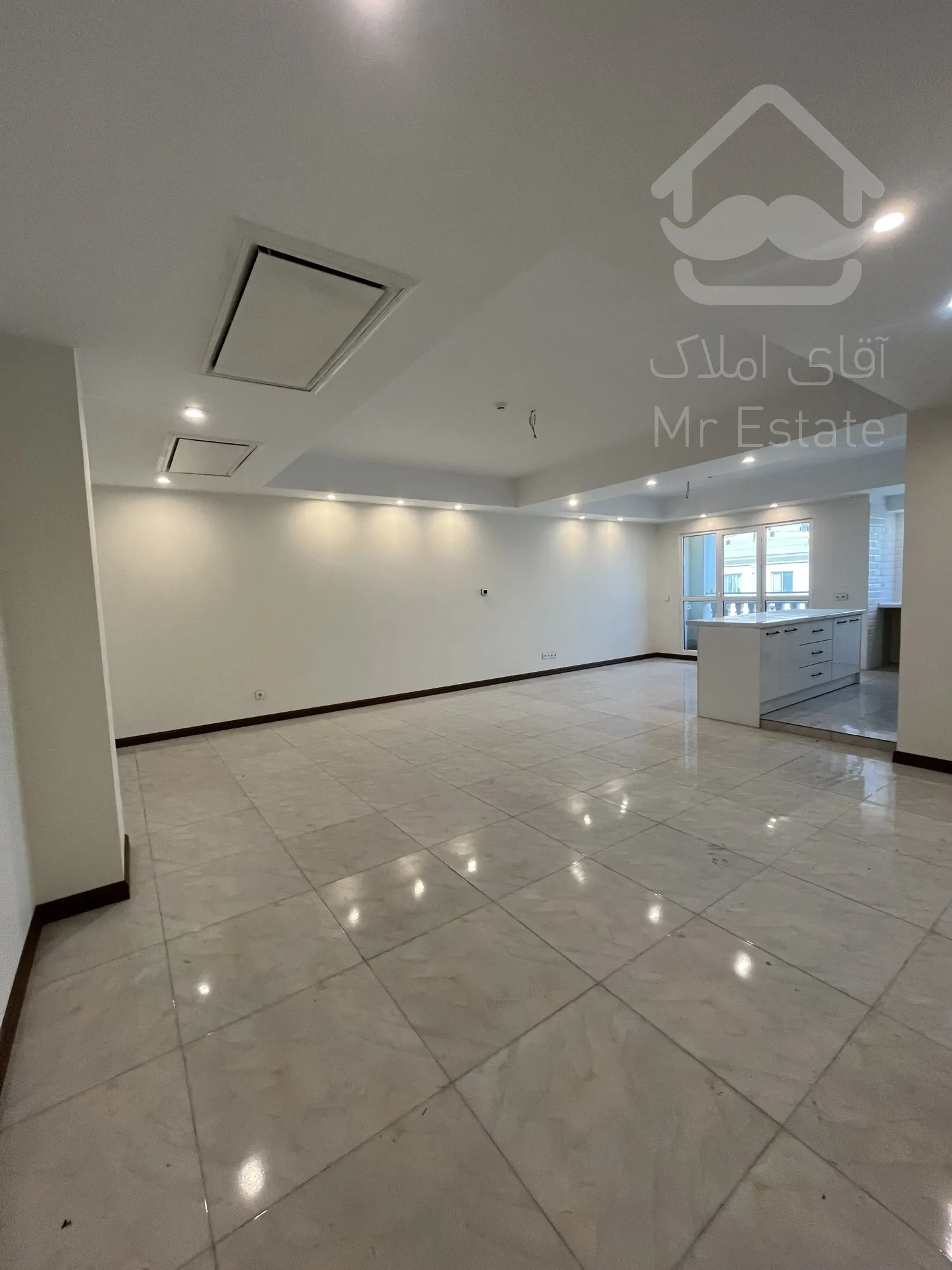 فروش واحد ۱۱۰متر۲خواب نور مستقیم کم واحد زیر قیمت