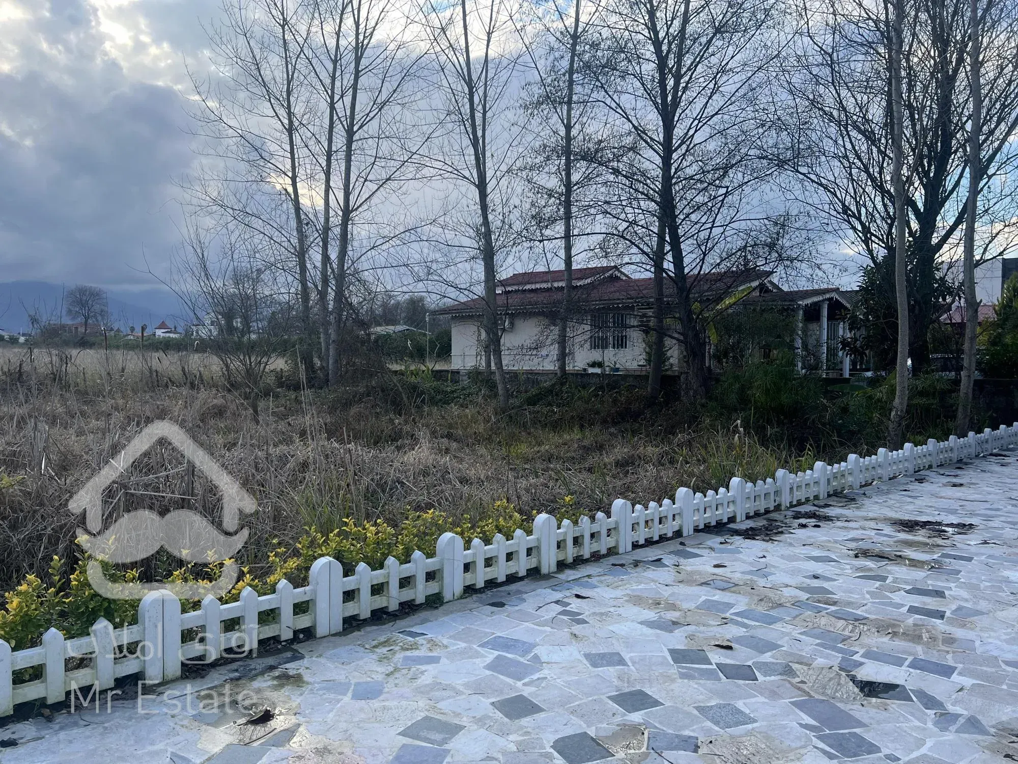 خرید زمین داخل بافت سند شمال و پروانه ساخت 303 متر