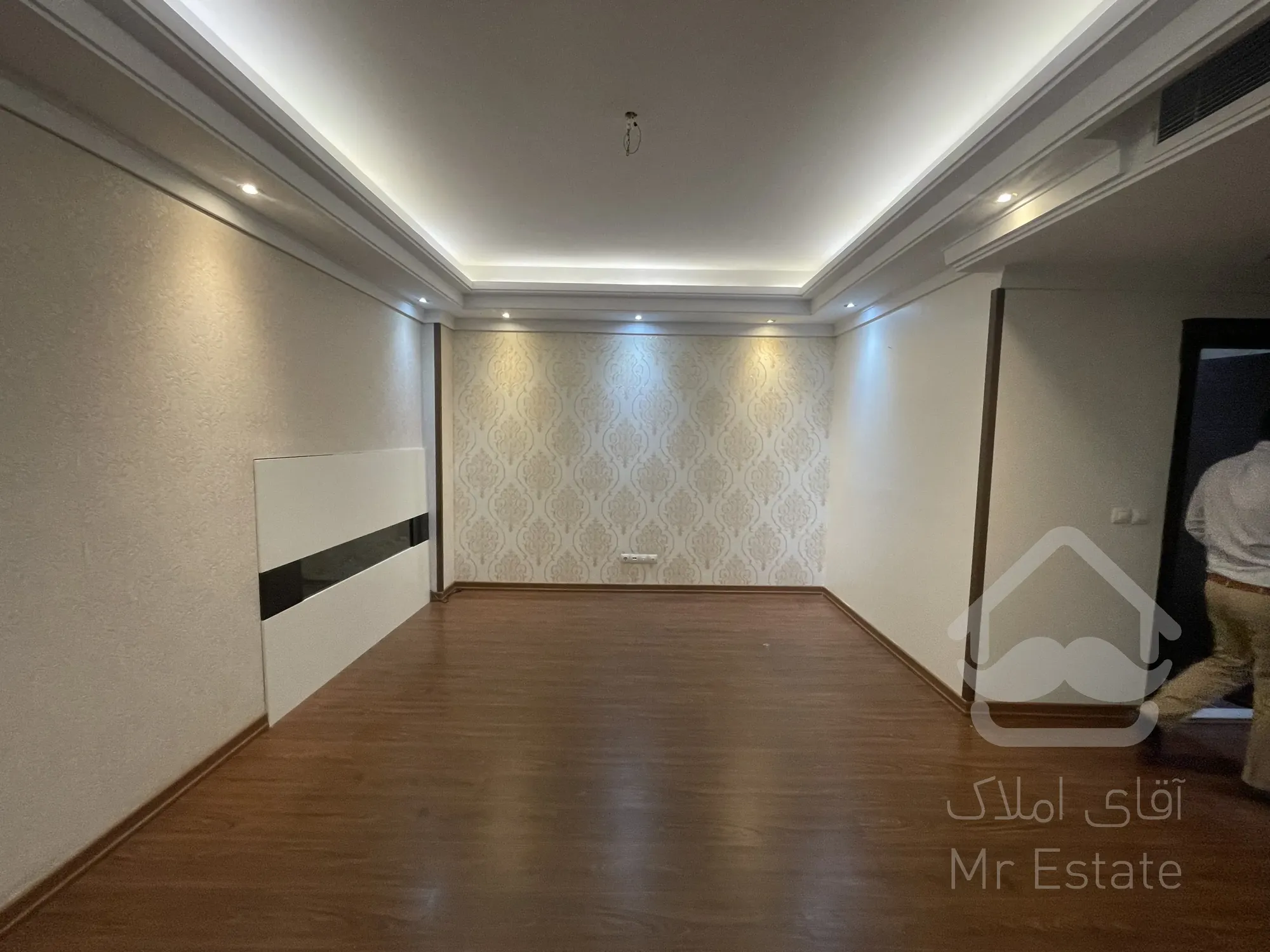 فروش 60 متری اختیاریه