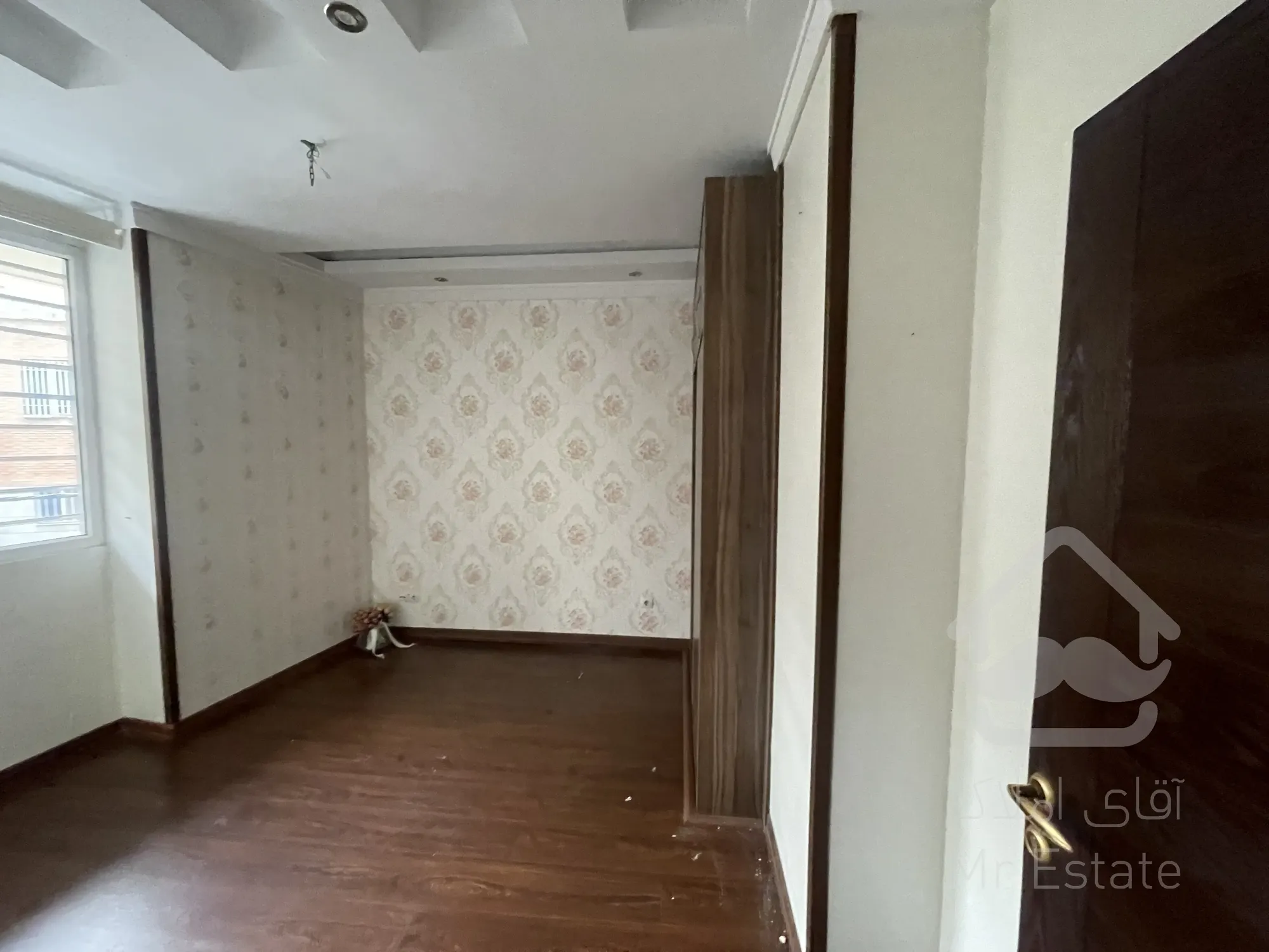 فروش 60 متری اختیاریه