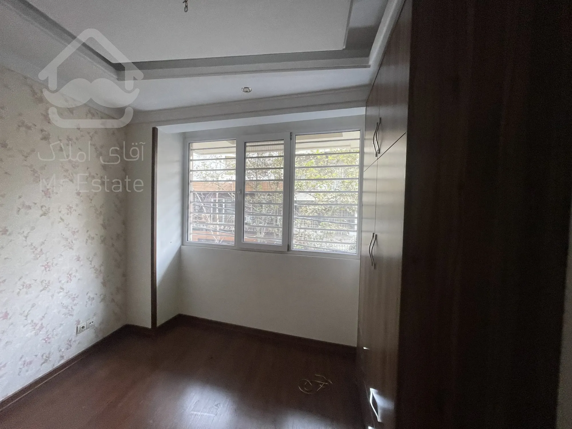 فروش 60 متری اختیاریه