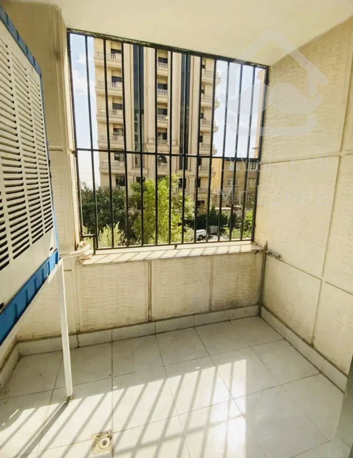 فروش آپارتمان بازسازی شده کم واحد در سازمان برنامه