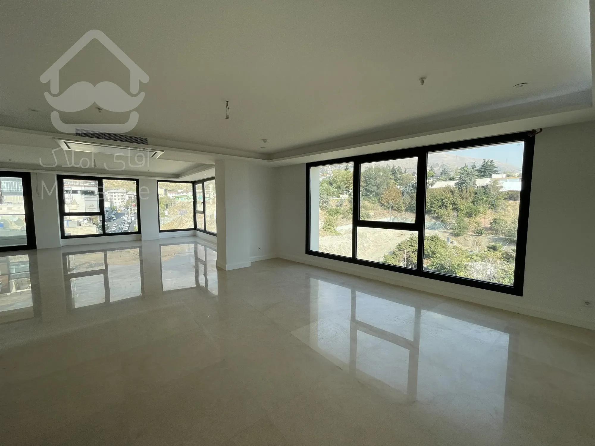 خرید اپارتمان ۲۲۰متر اجودانیه فول هوشمند مدرن