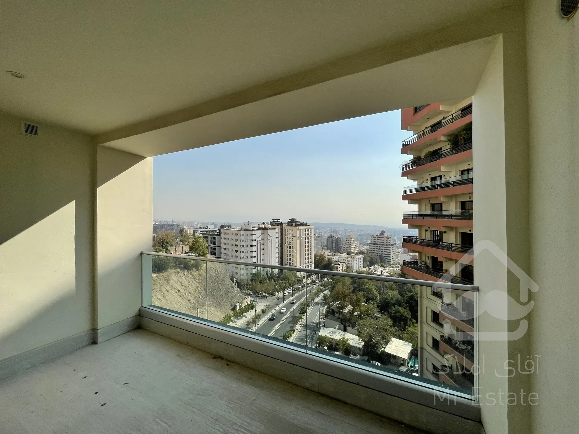 رهن و اجاره ۲۸۰متر آجودانیه مدرن فول مشاعات