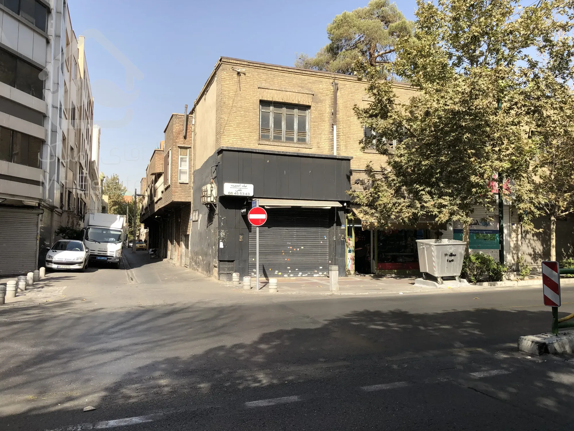 فروش کلنگی ۱۲۵۰ متر ۲ نبش ولیعصر مستعد پاساژ ورزشی بورس منیریه