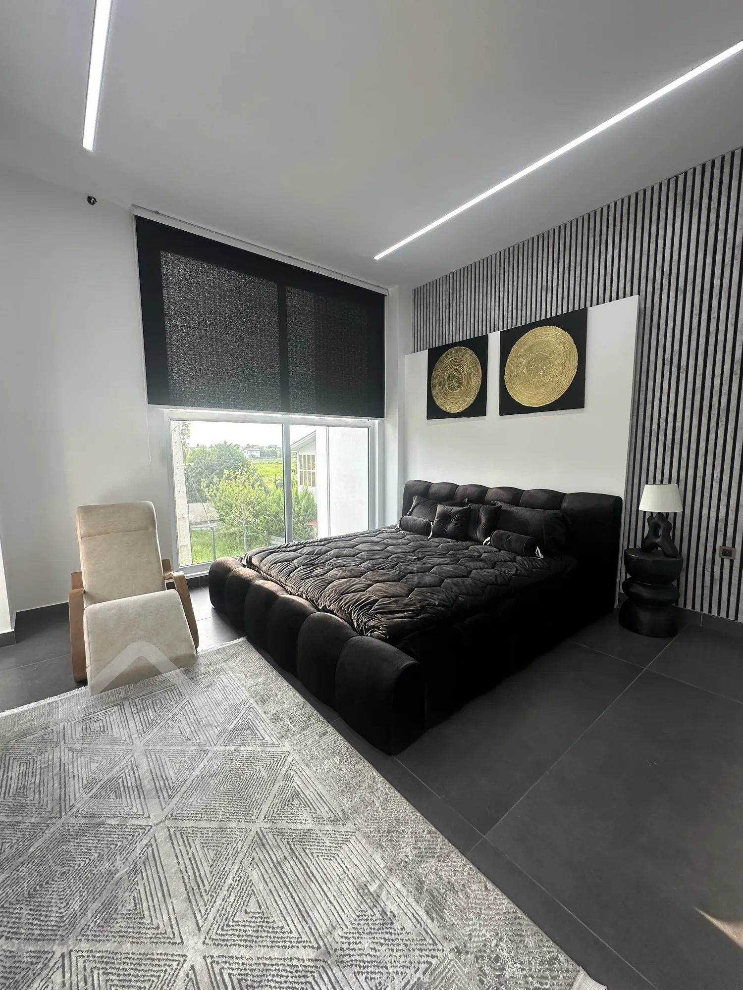 ۳۵۰ متر ویلا مدرن در بهترین منطقه نوشهر