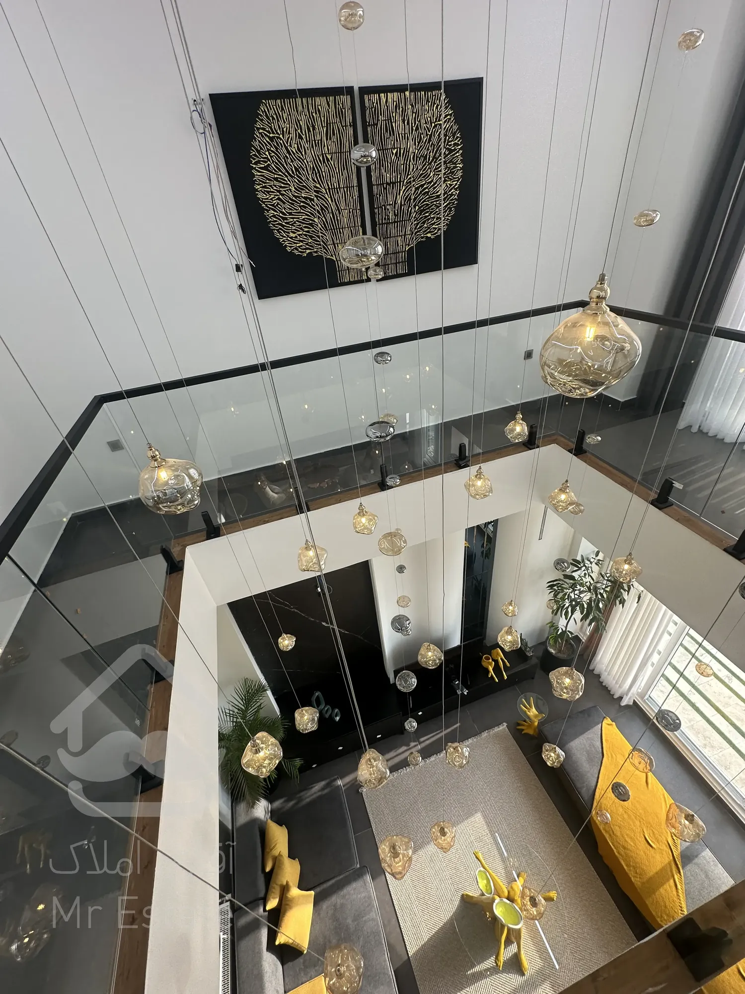 ۳۵۰ متر ویلا مدرن در بهترین منطقه نوشهر