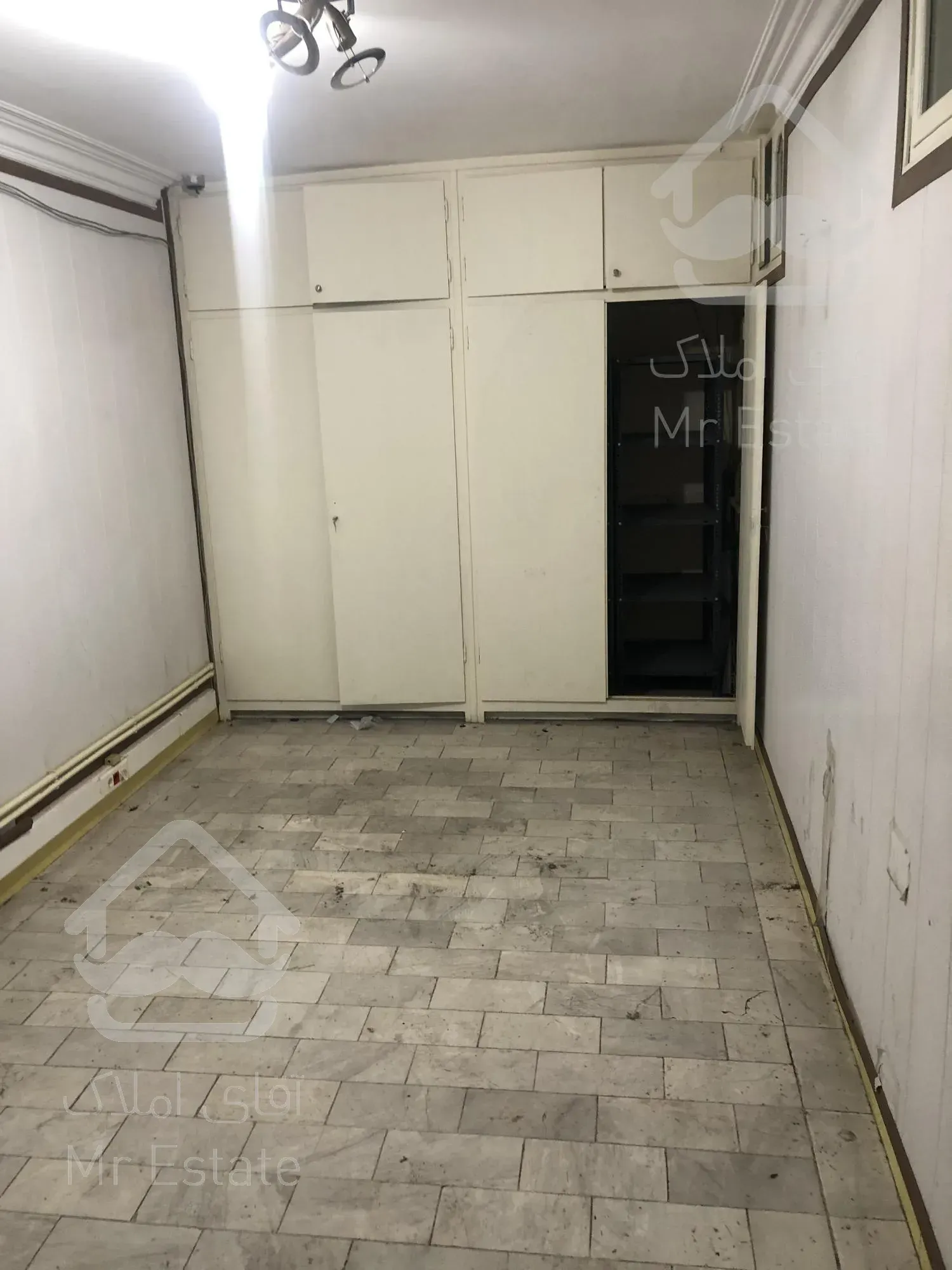 یک واحد آپارتمان اداری 71 متری