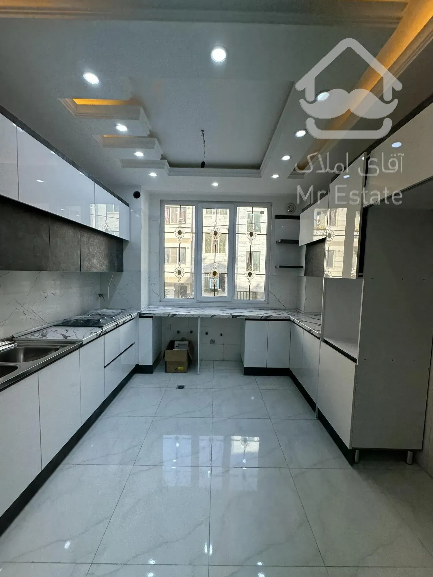 آپارتمان نوساز حیاط دار