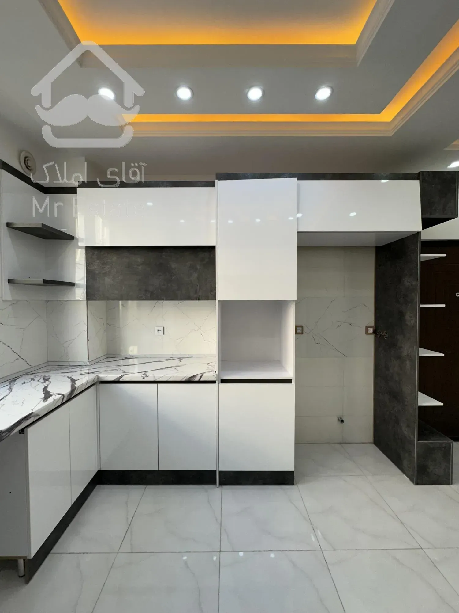 آپارتمان نوساز حیاط دار