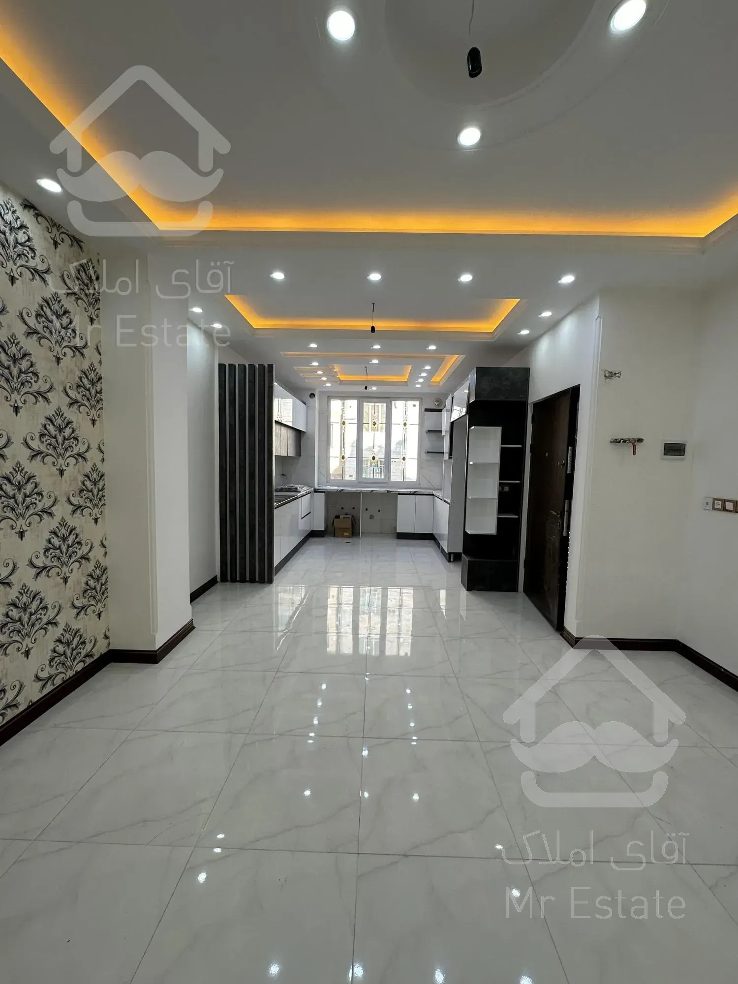 آپارتمان نوساز حیاط دار