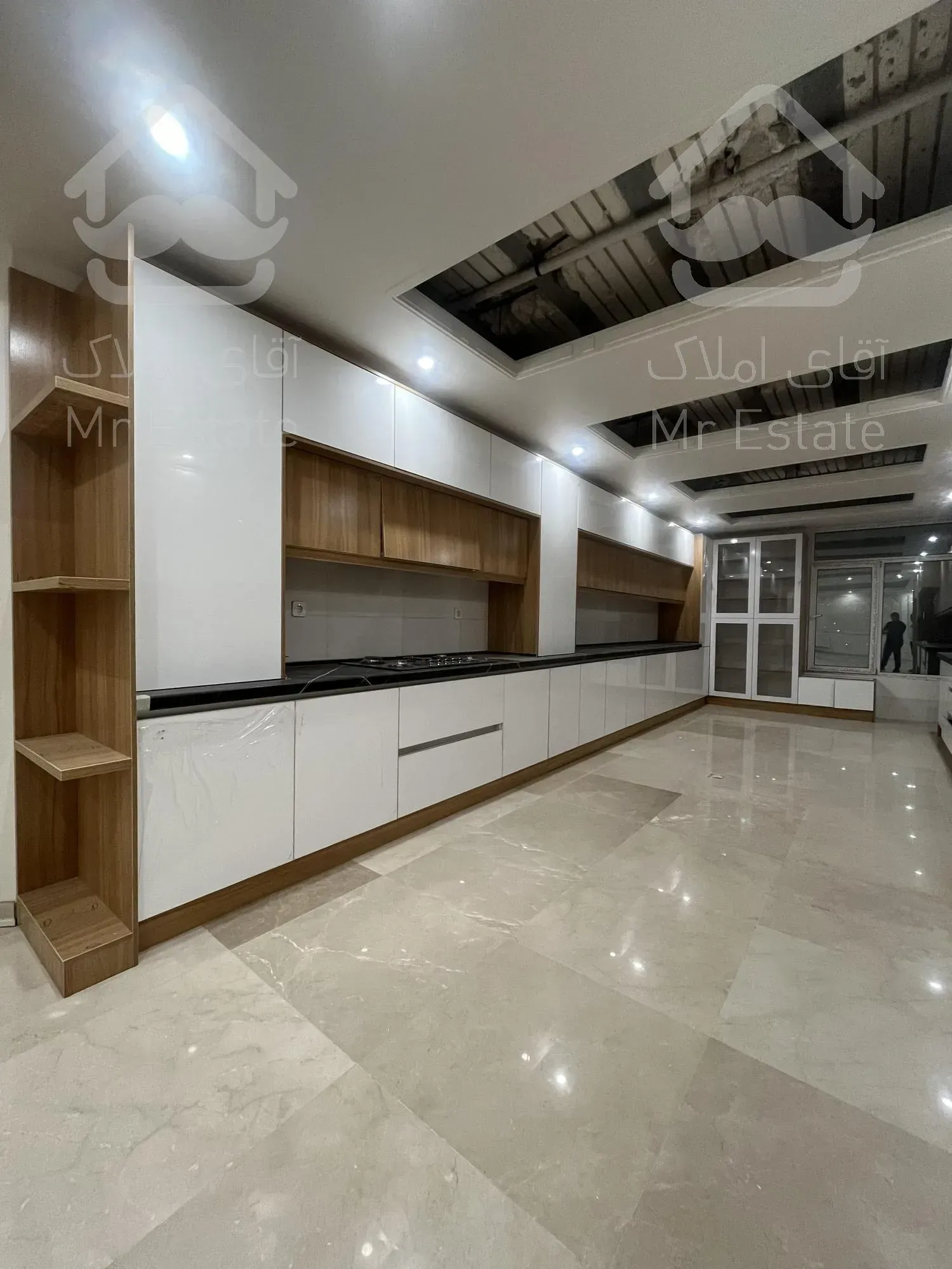 ۲۷۵ متر ، ۴ خواب ، پاسداران