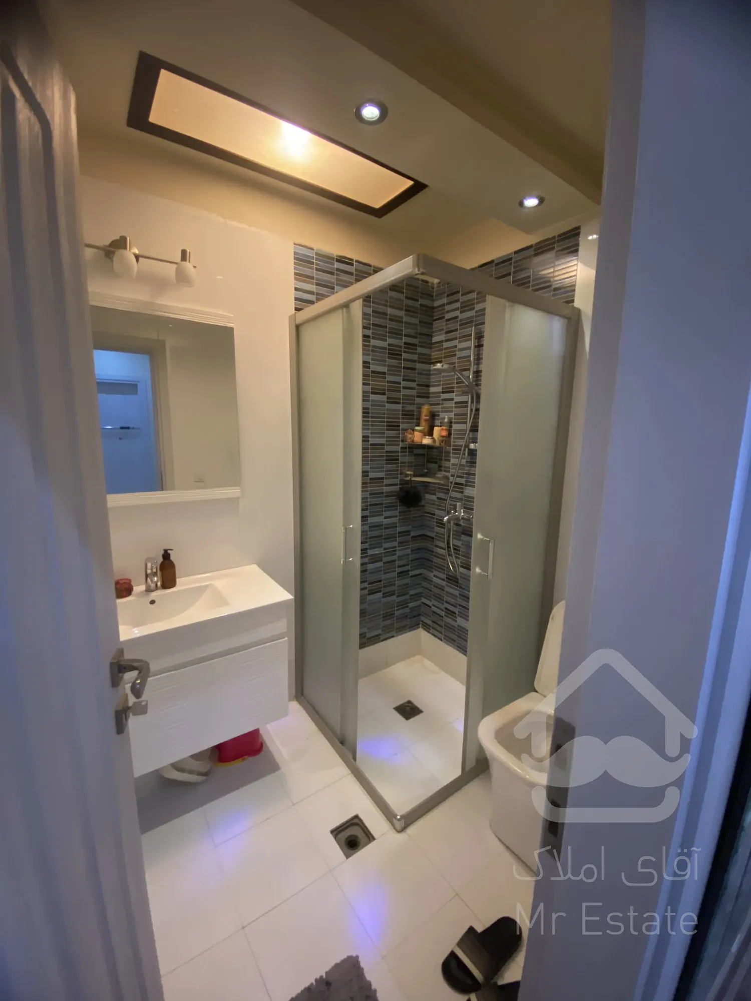 کامرانیه شمالی ۱۵۷ متر ۹ سال ساخت لاکچری