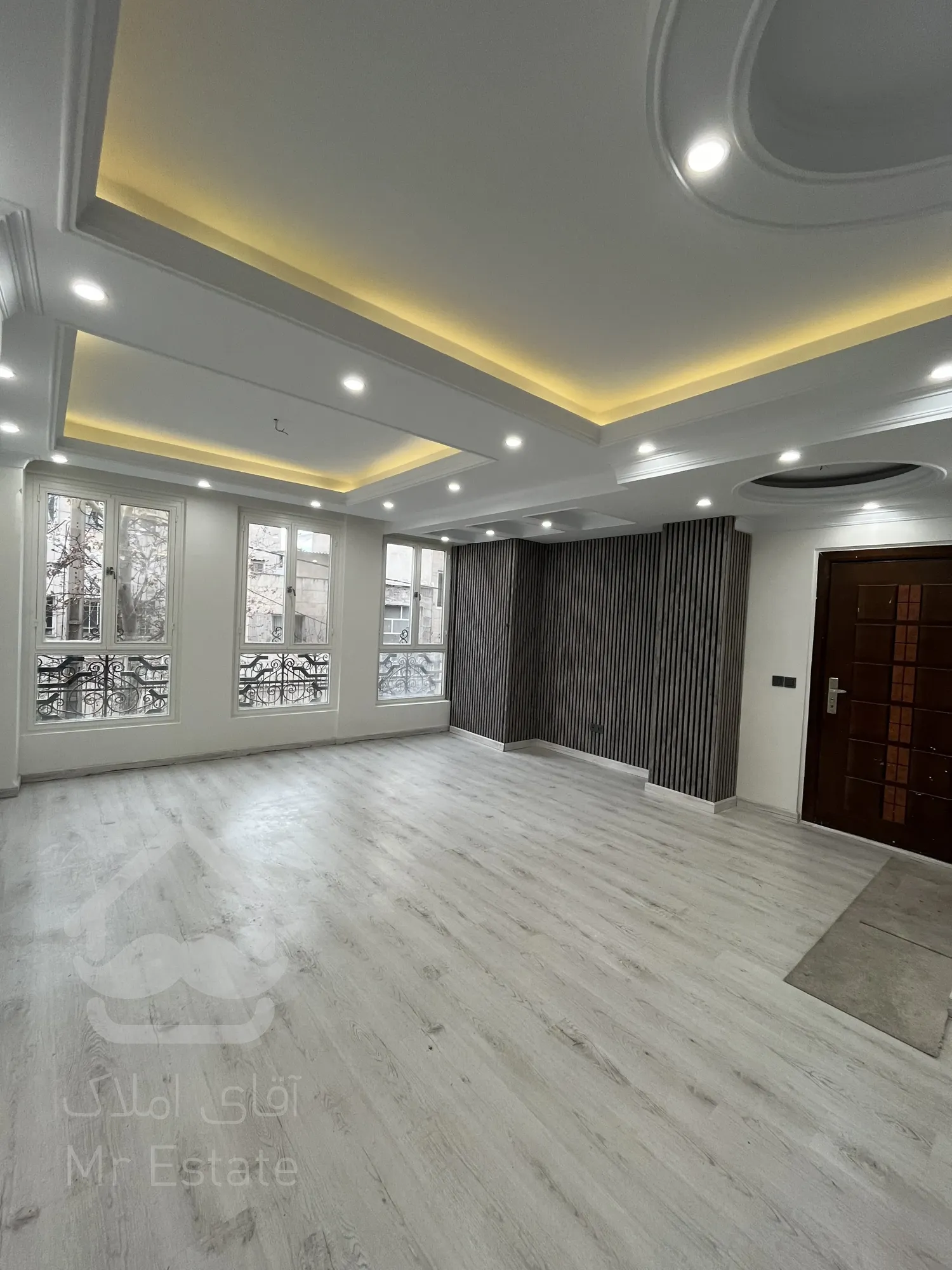 100 متر اختیاریه