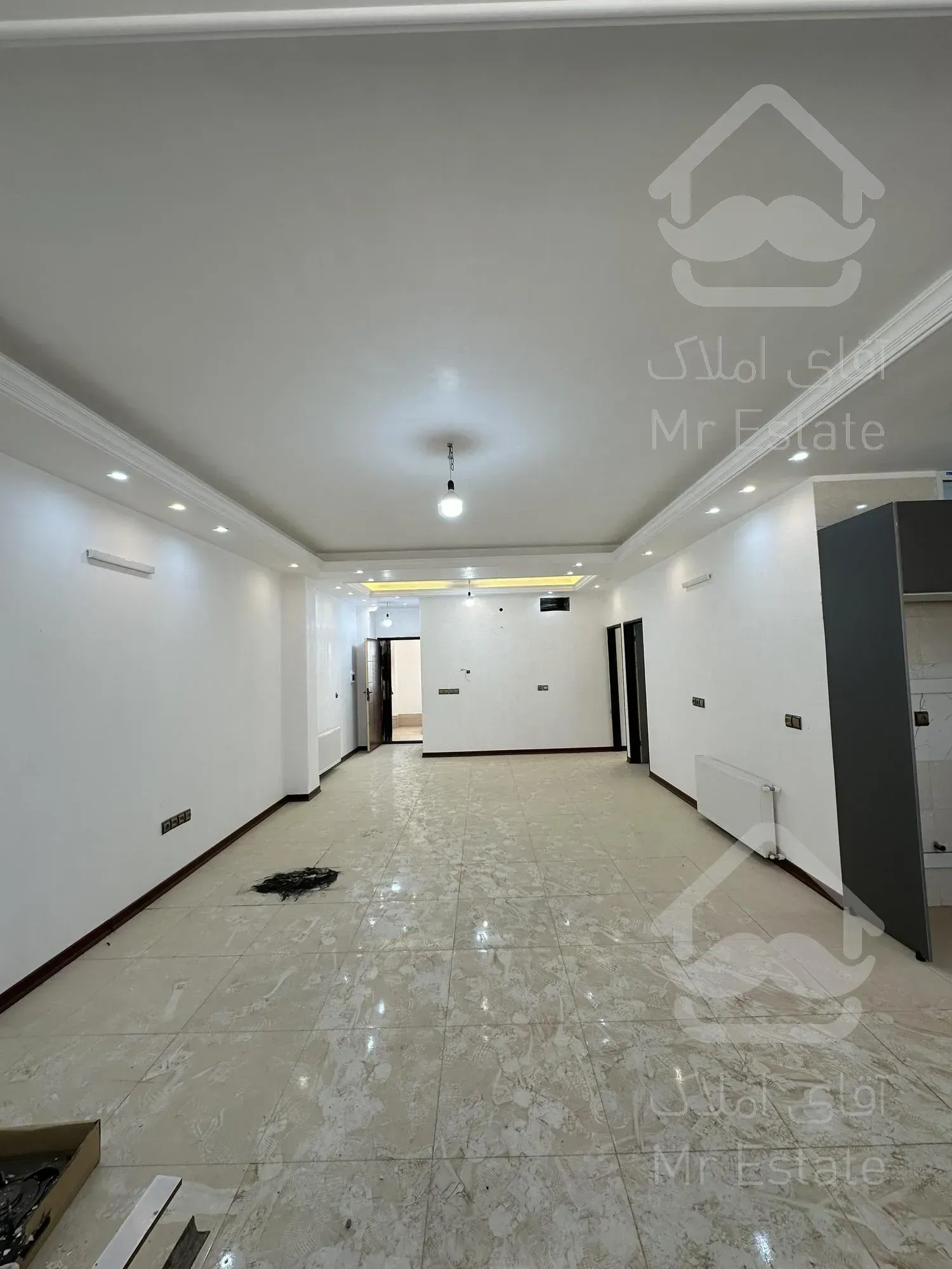 300 متر آپارتمان نوساز پیشوا