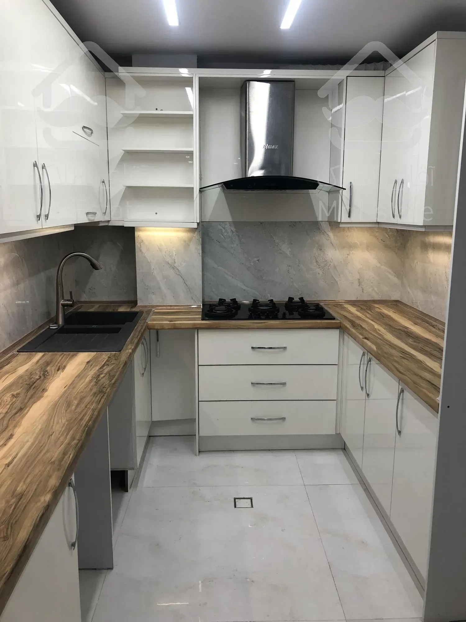 سعادت آباد135متر بالای کاج