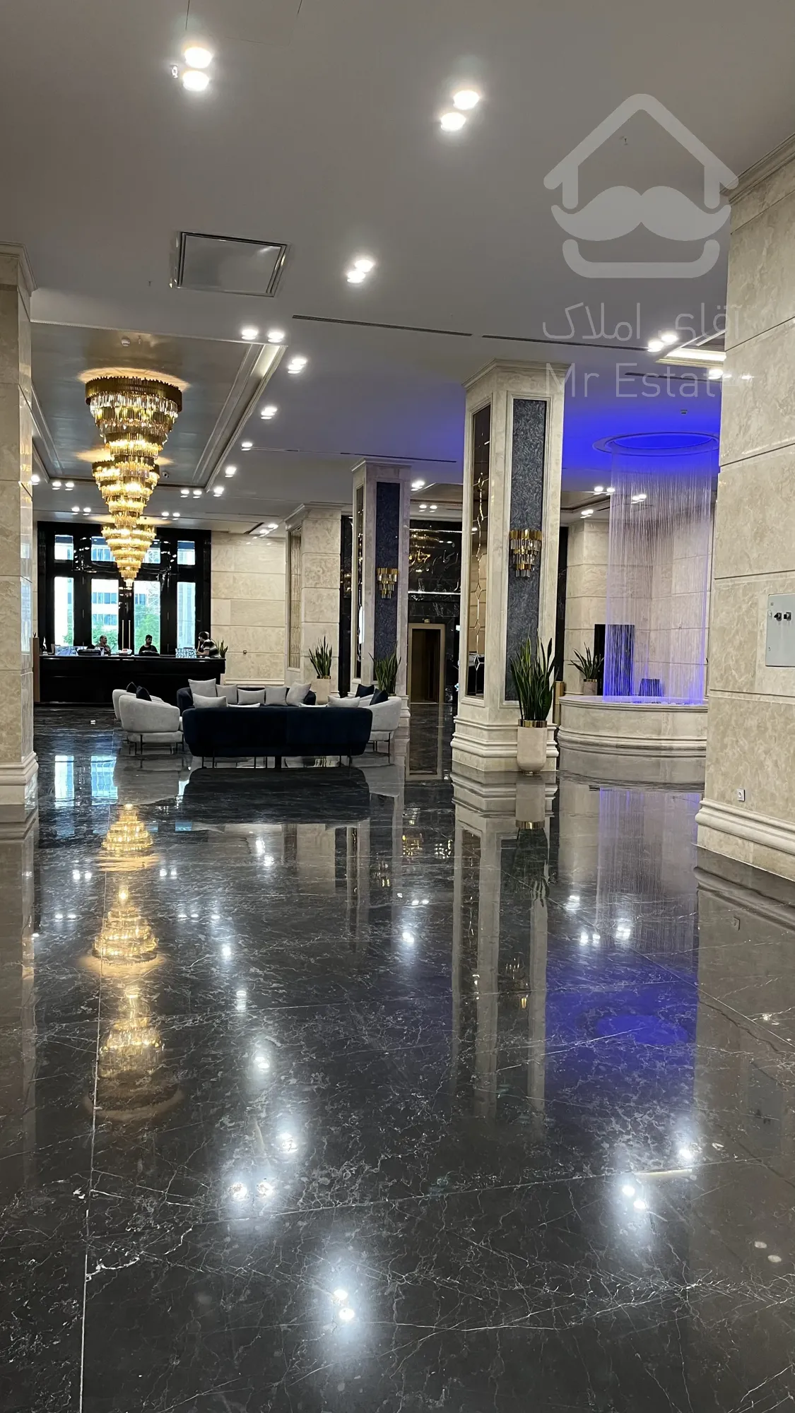 فوش اداری 91 متر رونیکا پلاس غروی /فلت / بادسترسی عالی به شریان های اصلی شهر